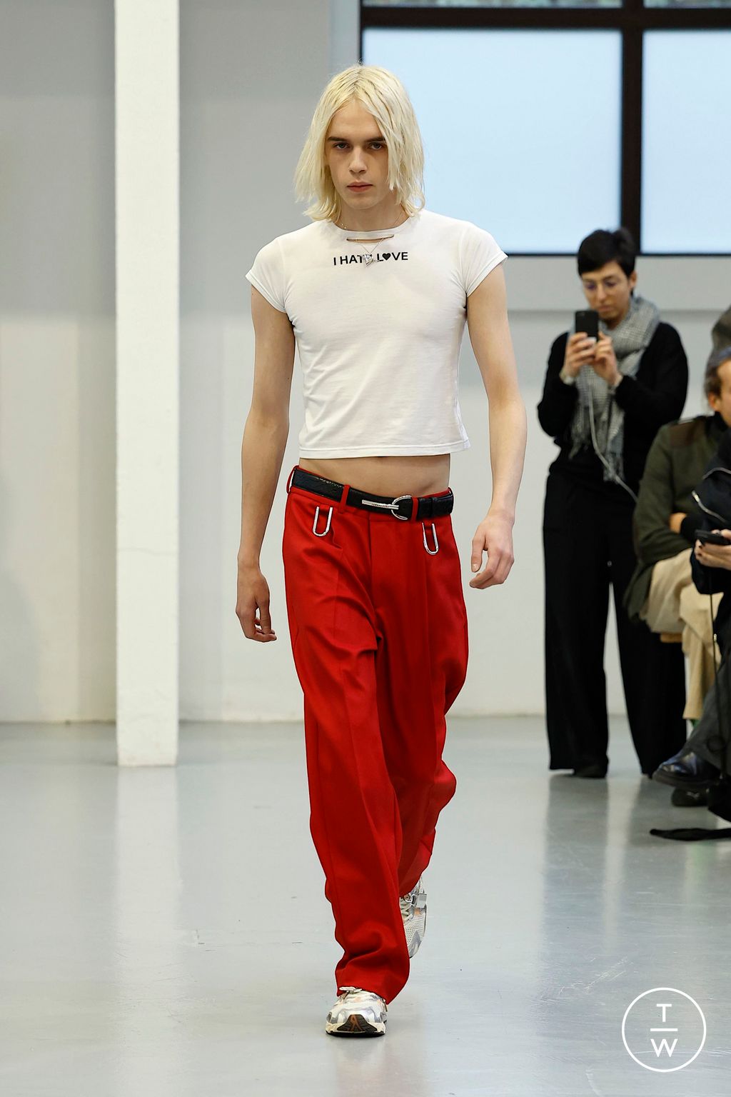 Fashion Week Milan Fall/Winter 2025 look 2 de la collection Jordanluca menswear