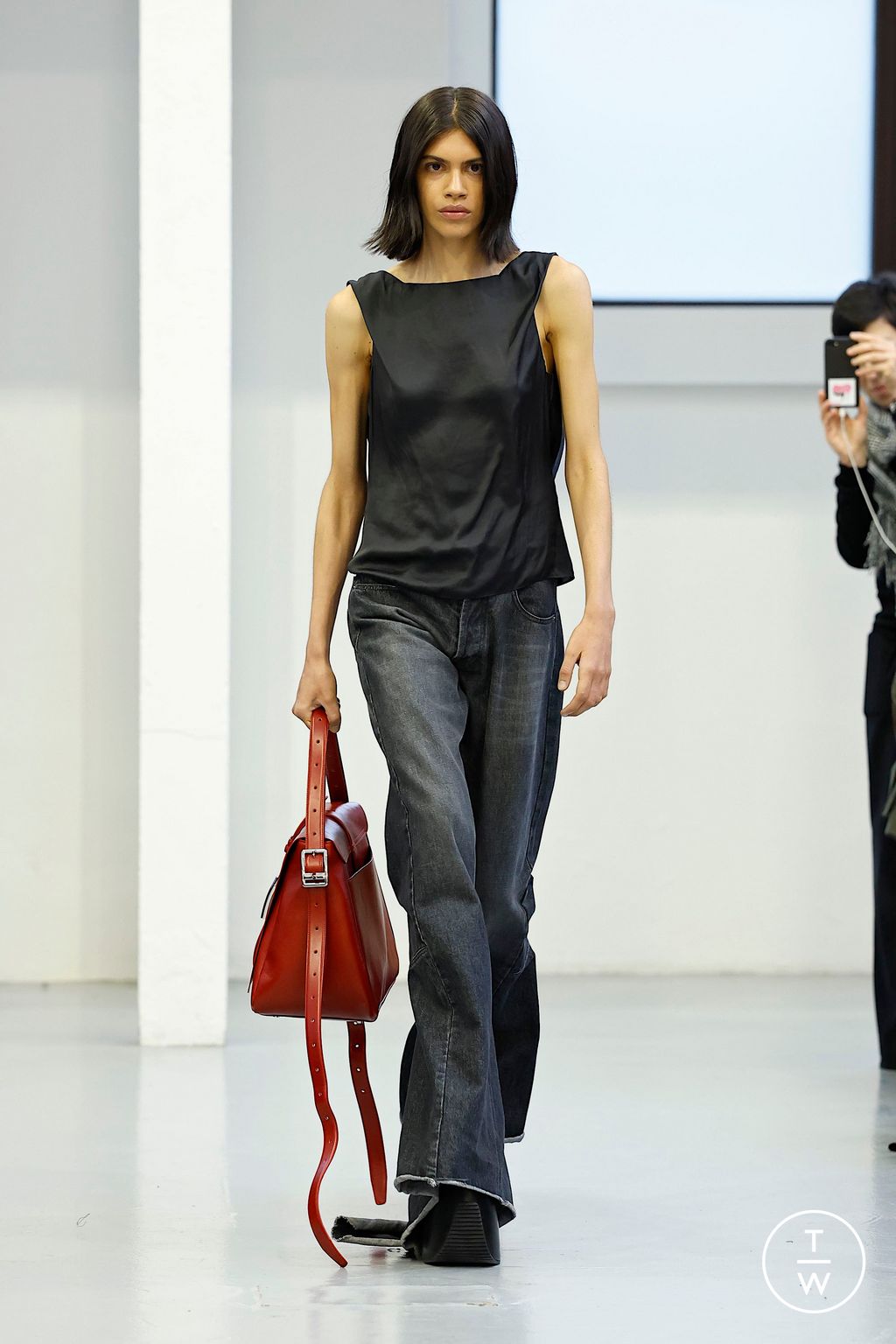 Fashion Week Milan Fall/Winter 2025 look 25 from the Jordanluca collection menswear