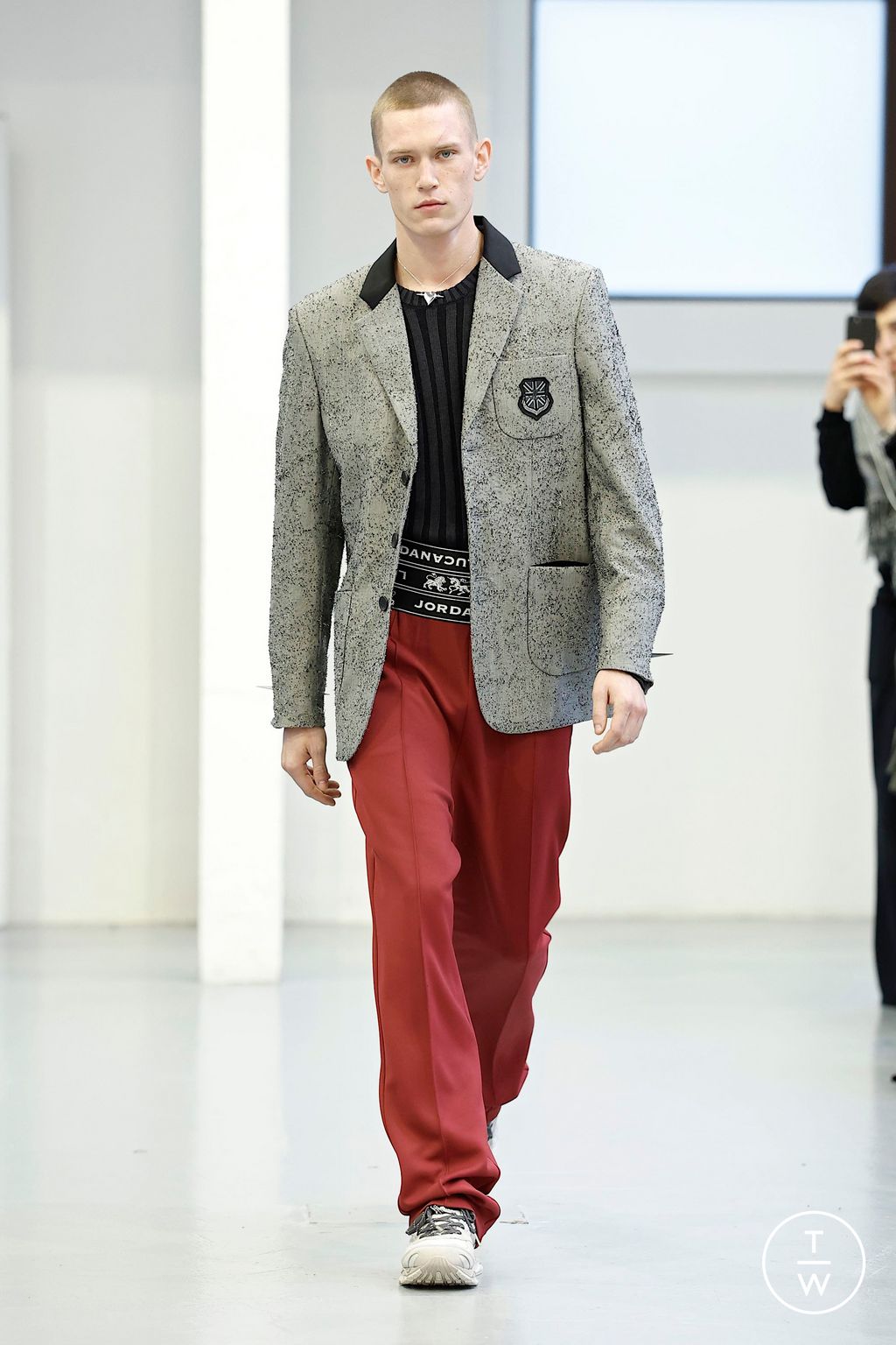 Fashion Week Milan Fall/Winter 2025 look 28 from the Jordanluca collection menswear