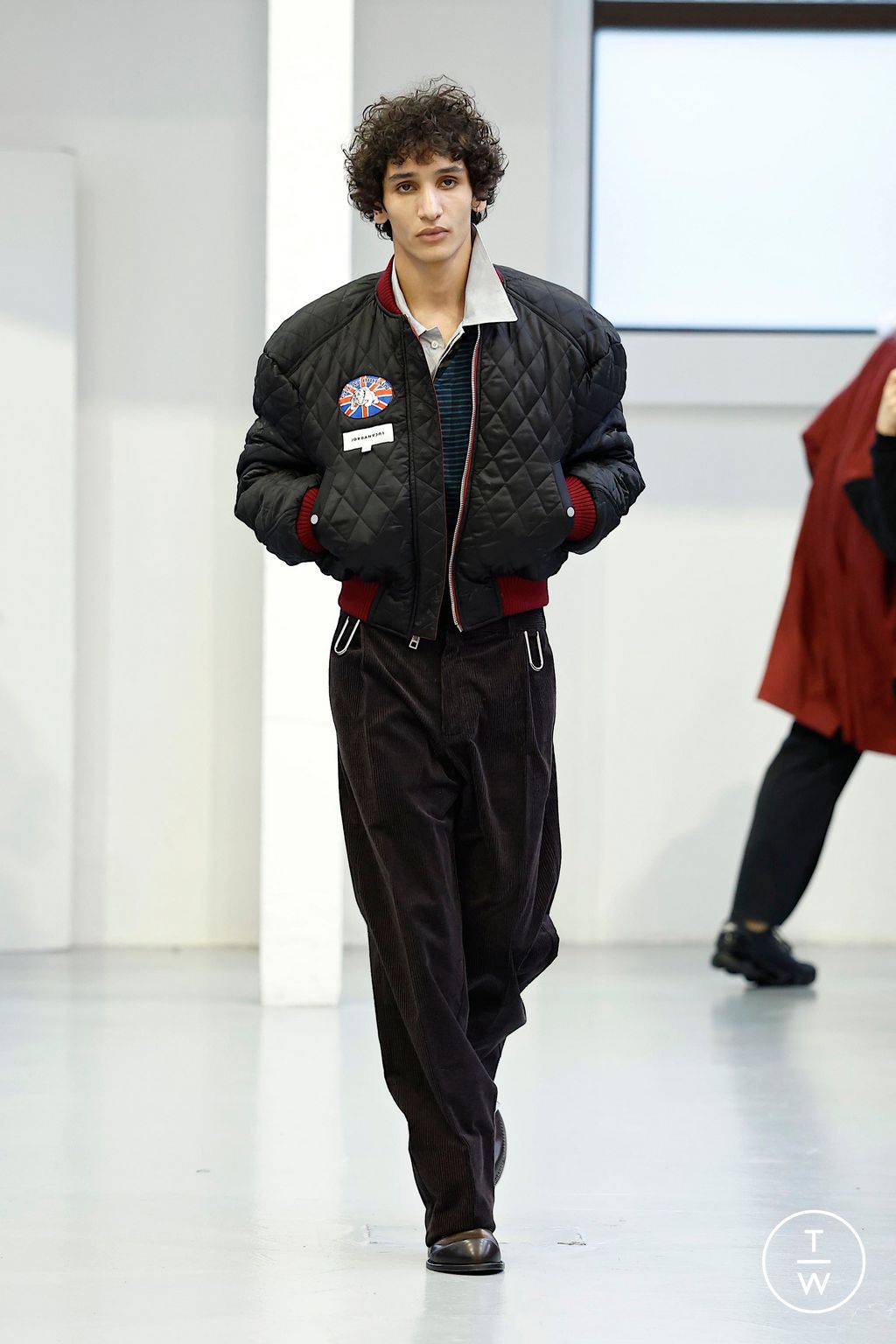 Fashion Week Milan Fall/Winter 2025 look 29 de la collection Jordanluca menswear