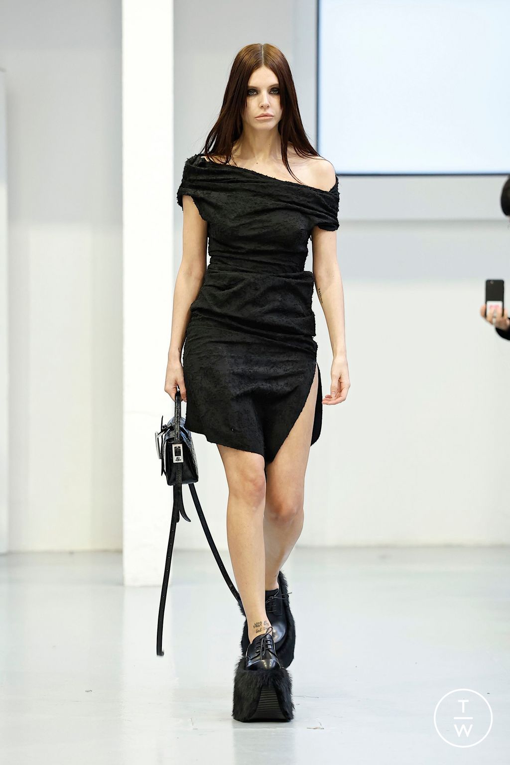 Fashion Week Milan Fall/Winter 2025 look 49 from the Jordanluca collection 男装