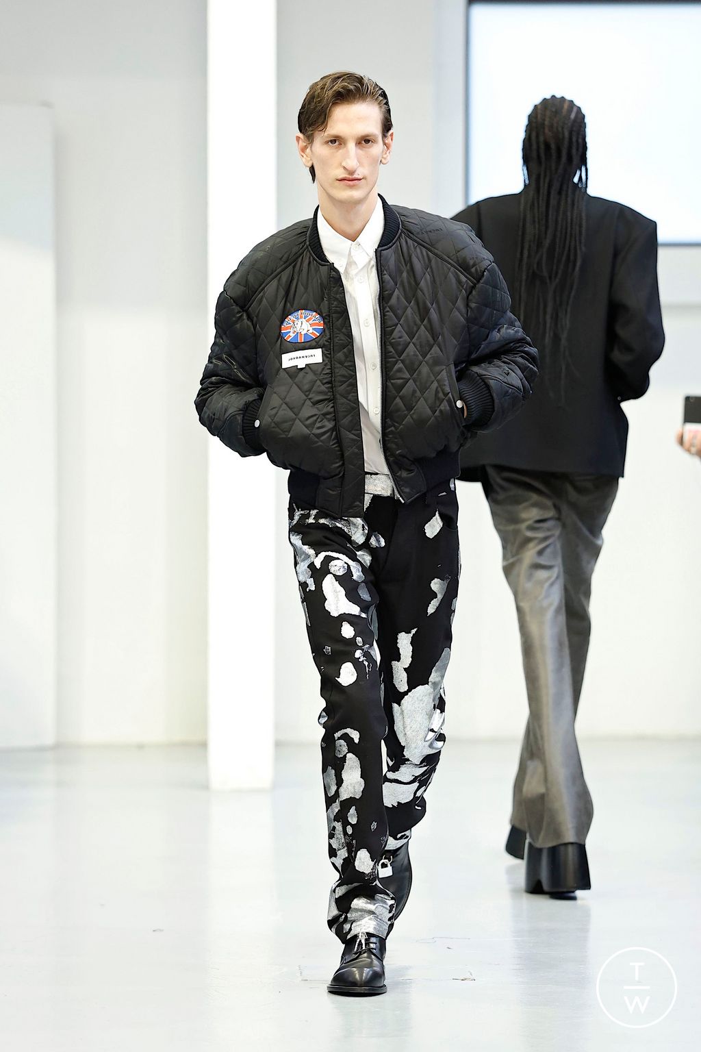 Fashion Week Milan Fall/Winter 2025 look 53 from the Jordanluca collection 男装