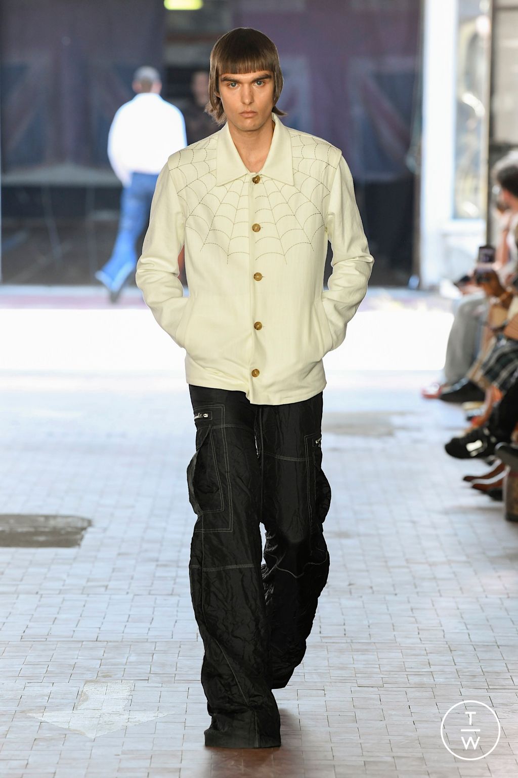 Fashion Week Milan Spring/Summer 2023 look 10 de la collection Jordanluca menswear