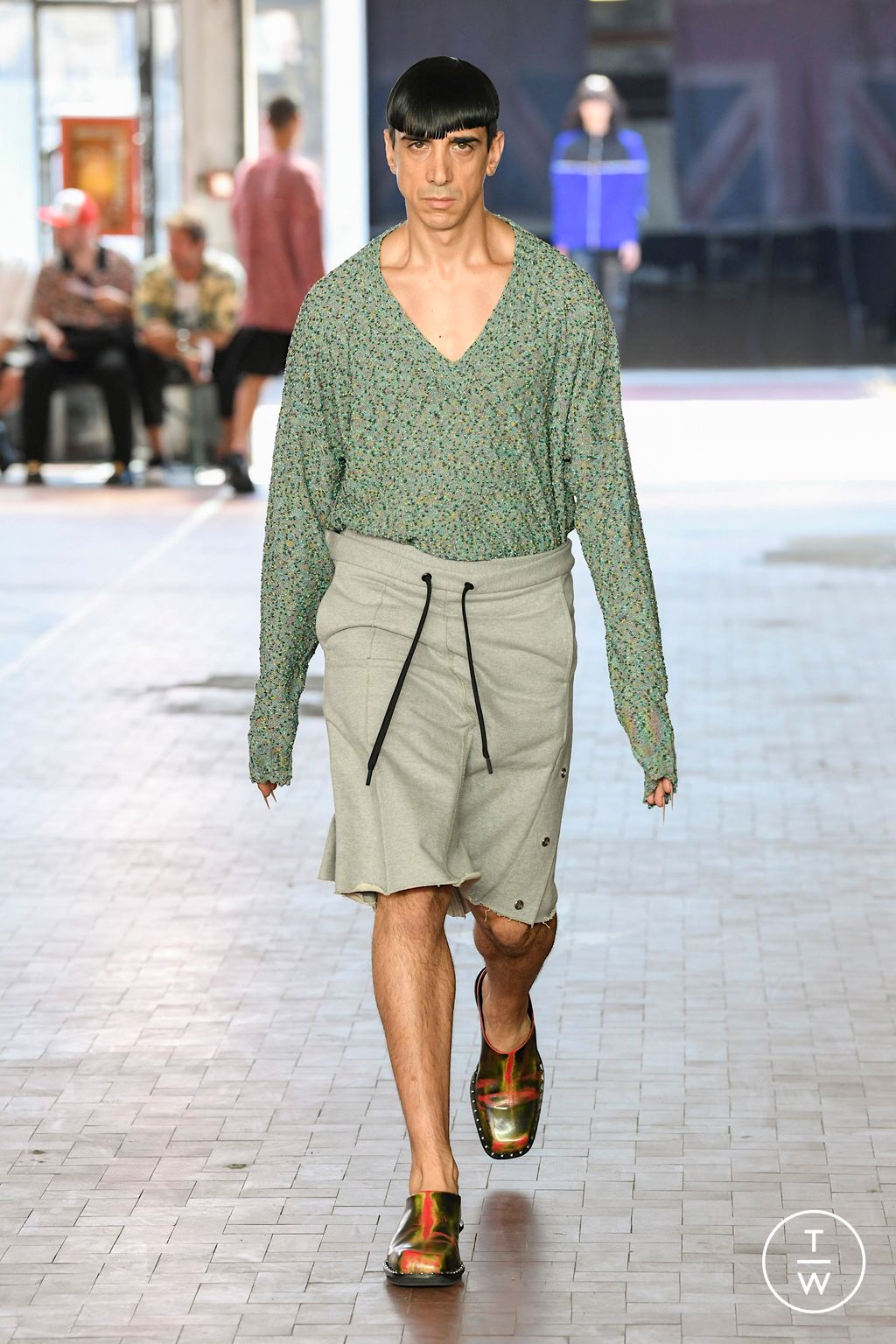 Fashion Week Milan Spring/Summer 2023 look 16 de la collection Jordanluca menswear
