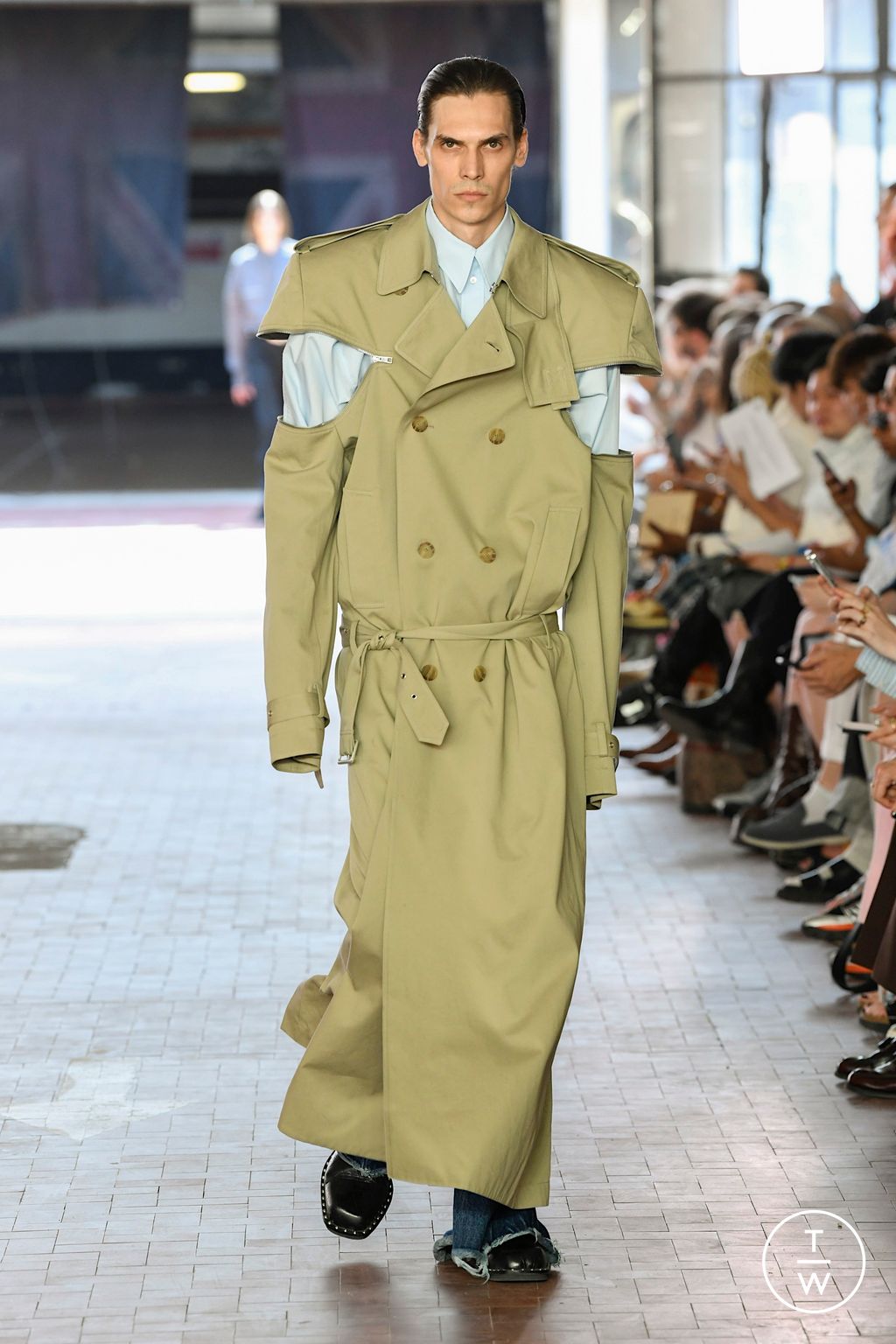 Fashion Week Milan Spring/Summer 2023 look 27 from the Jordanluca collection menswear