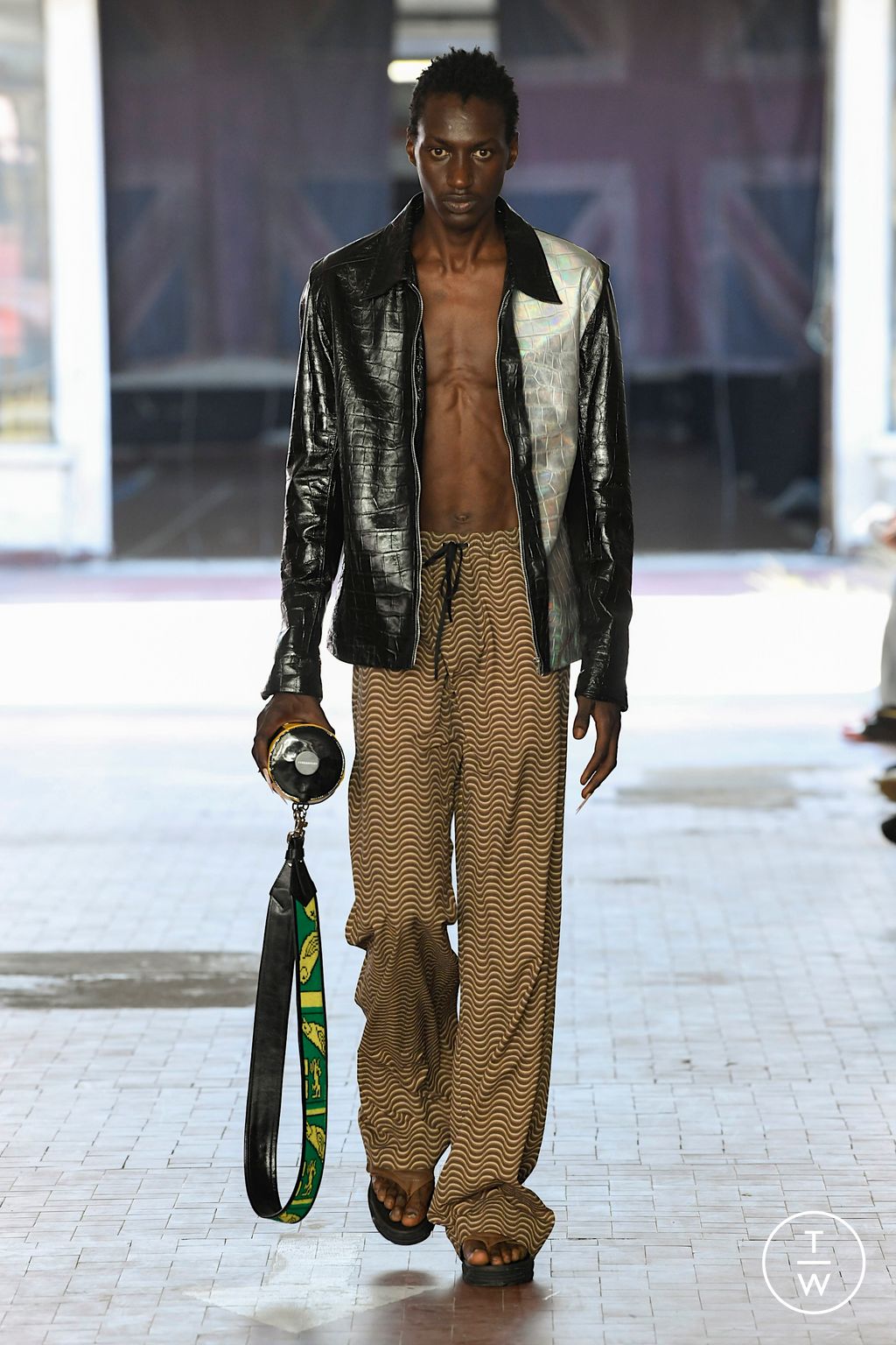 Fashion Week Milan Spring/Summer 2023 look 30 from the Jordanluca collection 男装