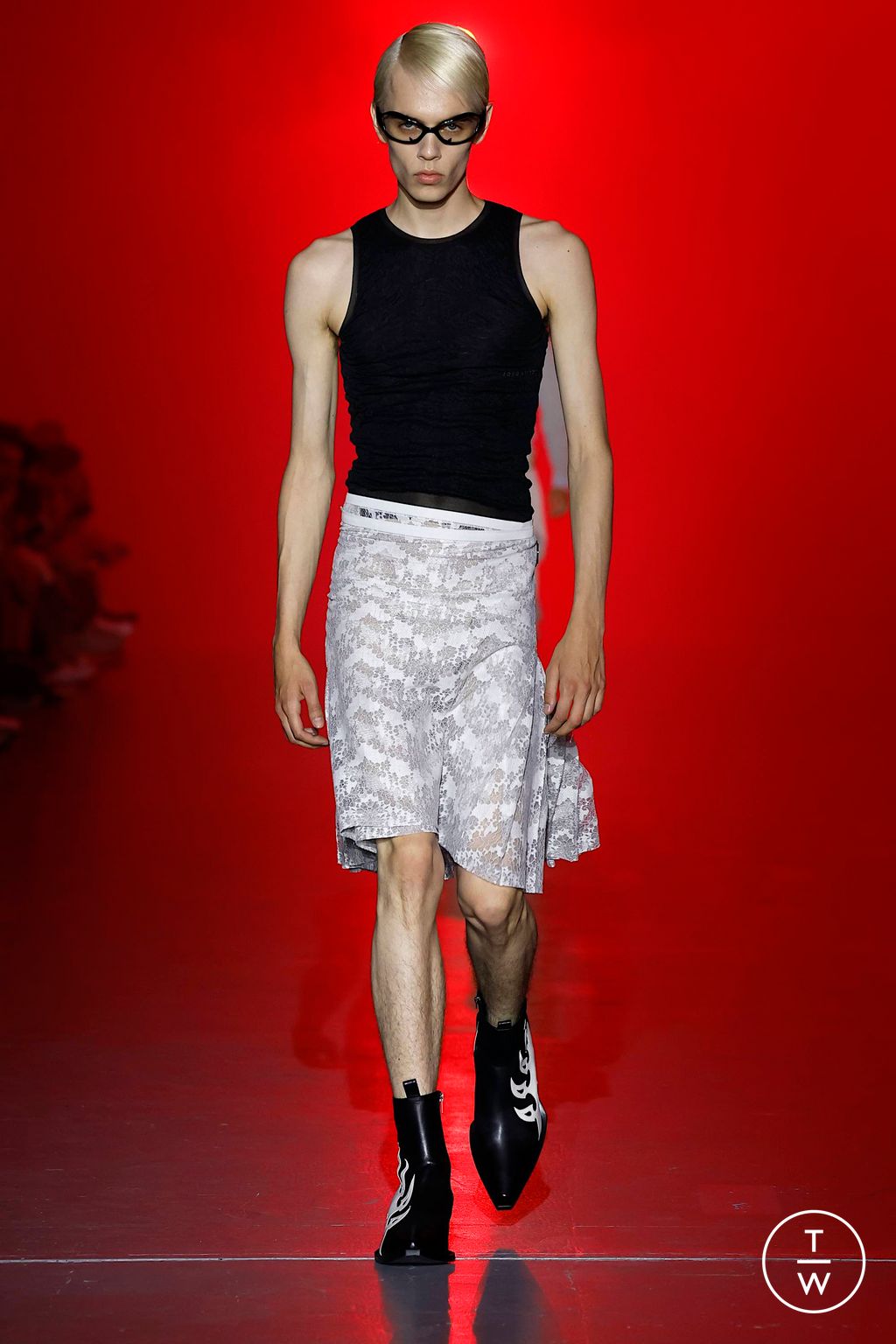Fashion Week Milan Spring/Summer 2024 look 10 de la collection Jordanluca menswear
