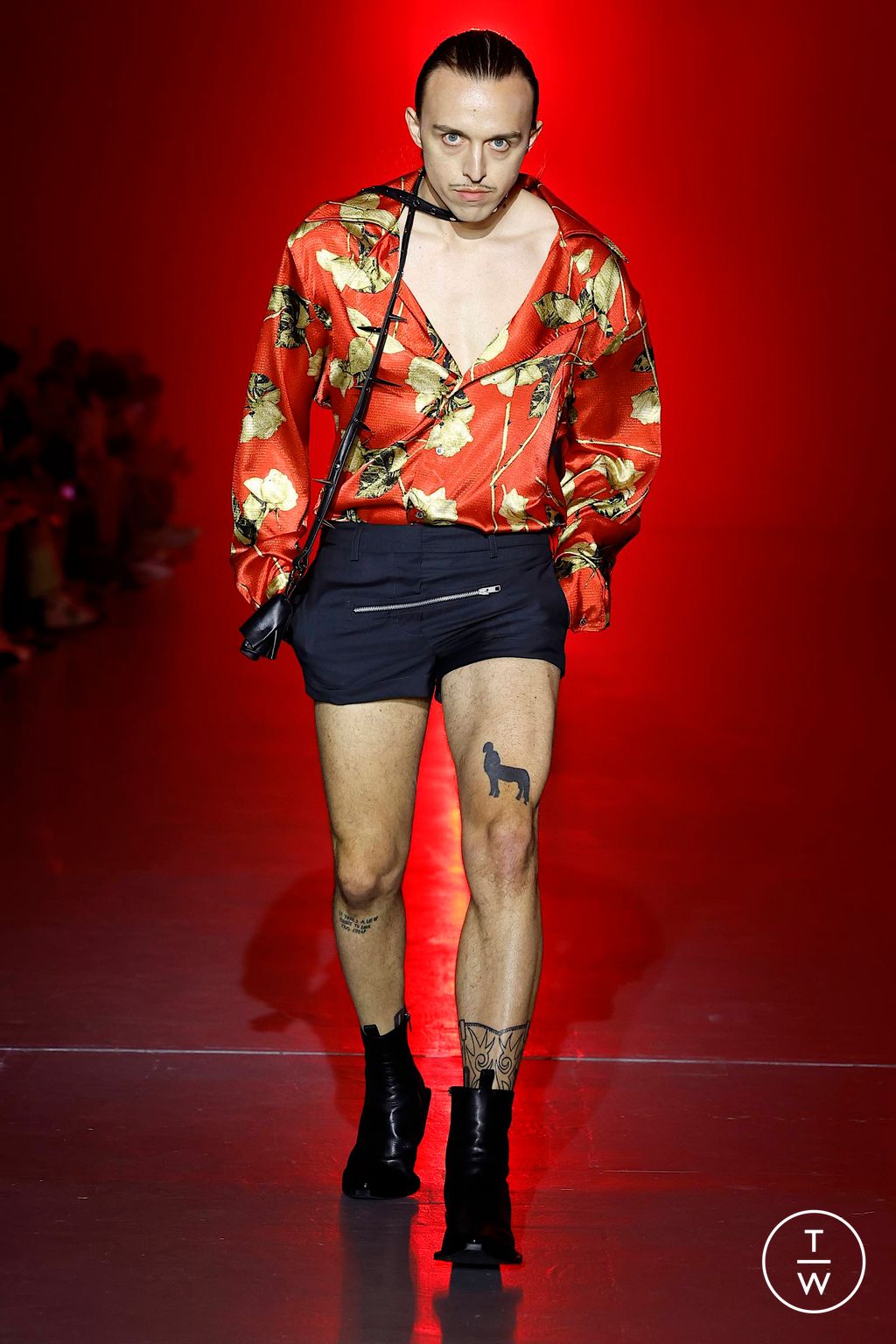 Fashion Week Milan Spring/Summer 2024 look 26 de la collection Jordanluca menswear