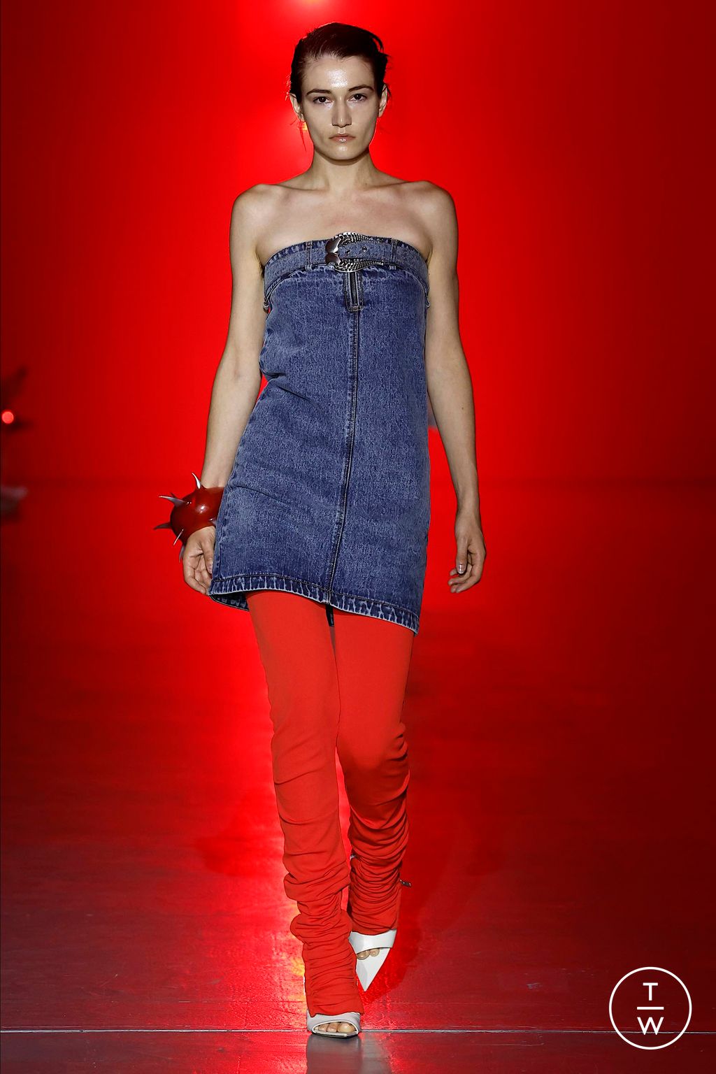 Fashion Week Milan Spring/Summer 2024 look 30 de la collection Jordanluca menswear