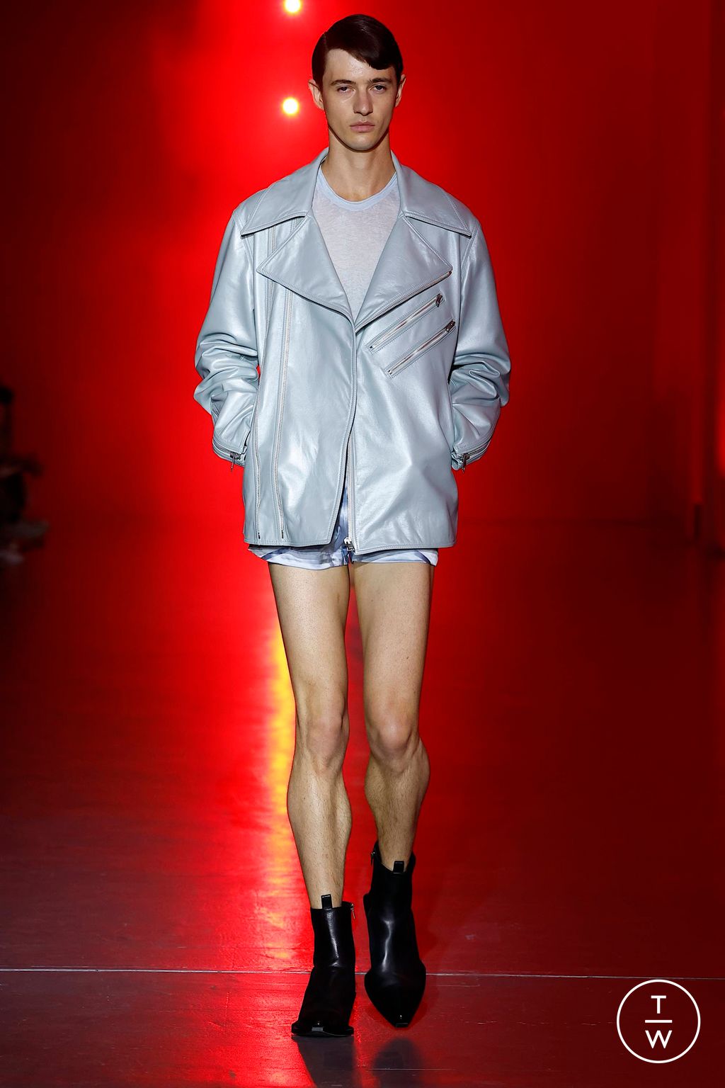 Fashion Week Milan Spring/Summer 2024 look 38 de la collection Jordanluca menswear