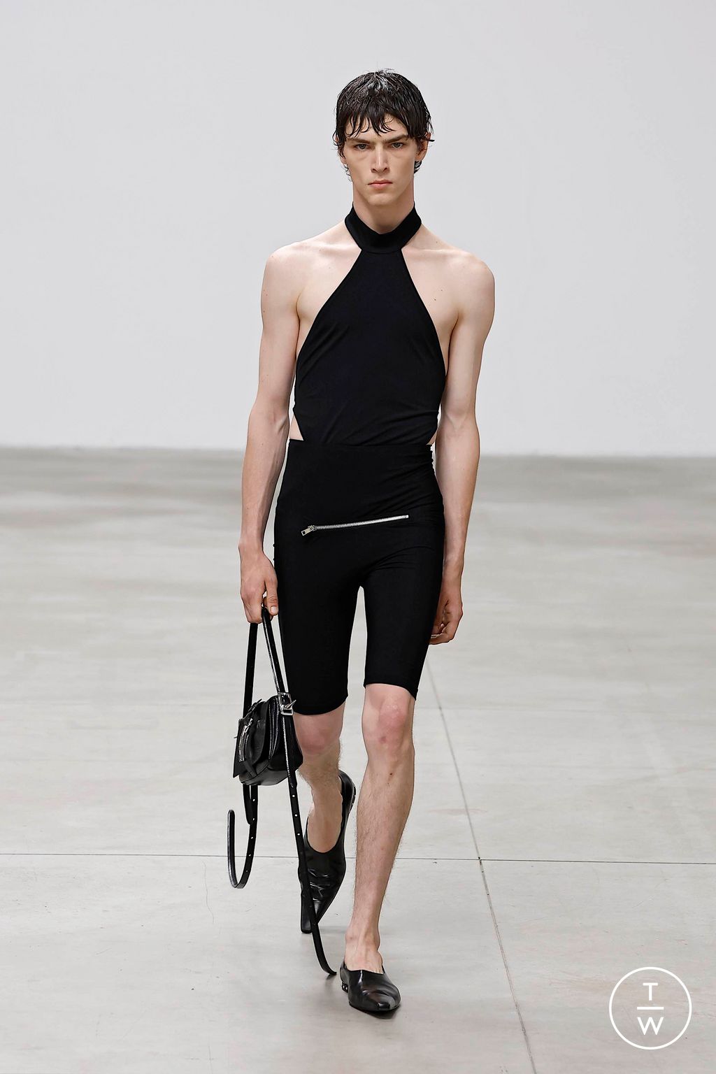 Fashion Week Milan Spring/Summer 2025 look 1 from the Jordanluca collection 男装
