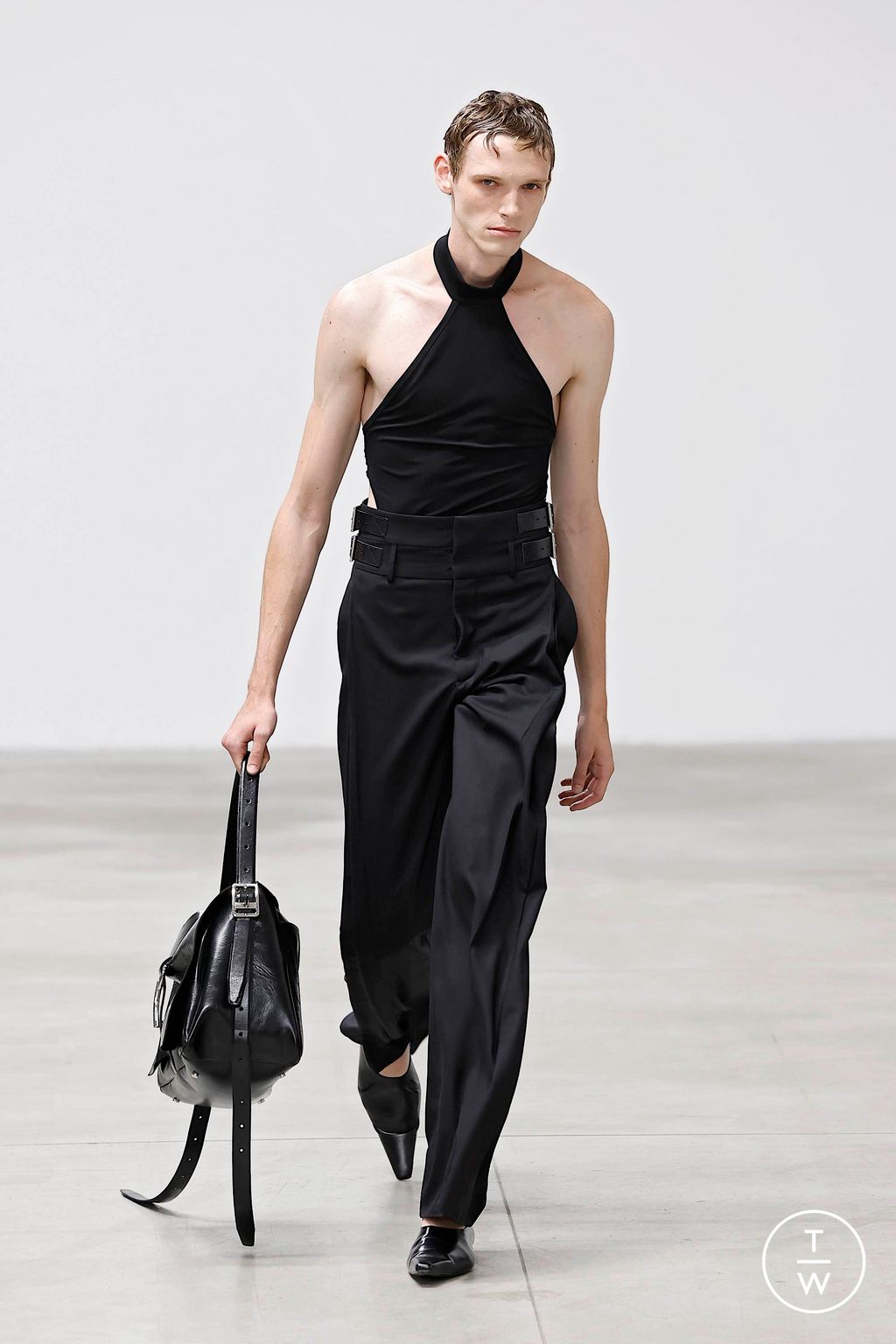 Fashion Week Milan Spring/Summer 2025 look 2 from the Jordanluca collection 男装