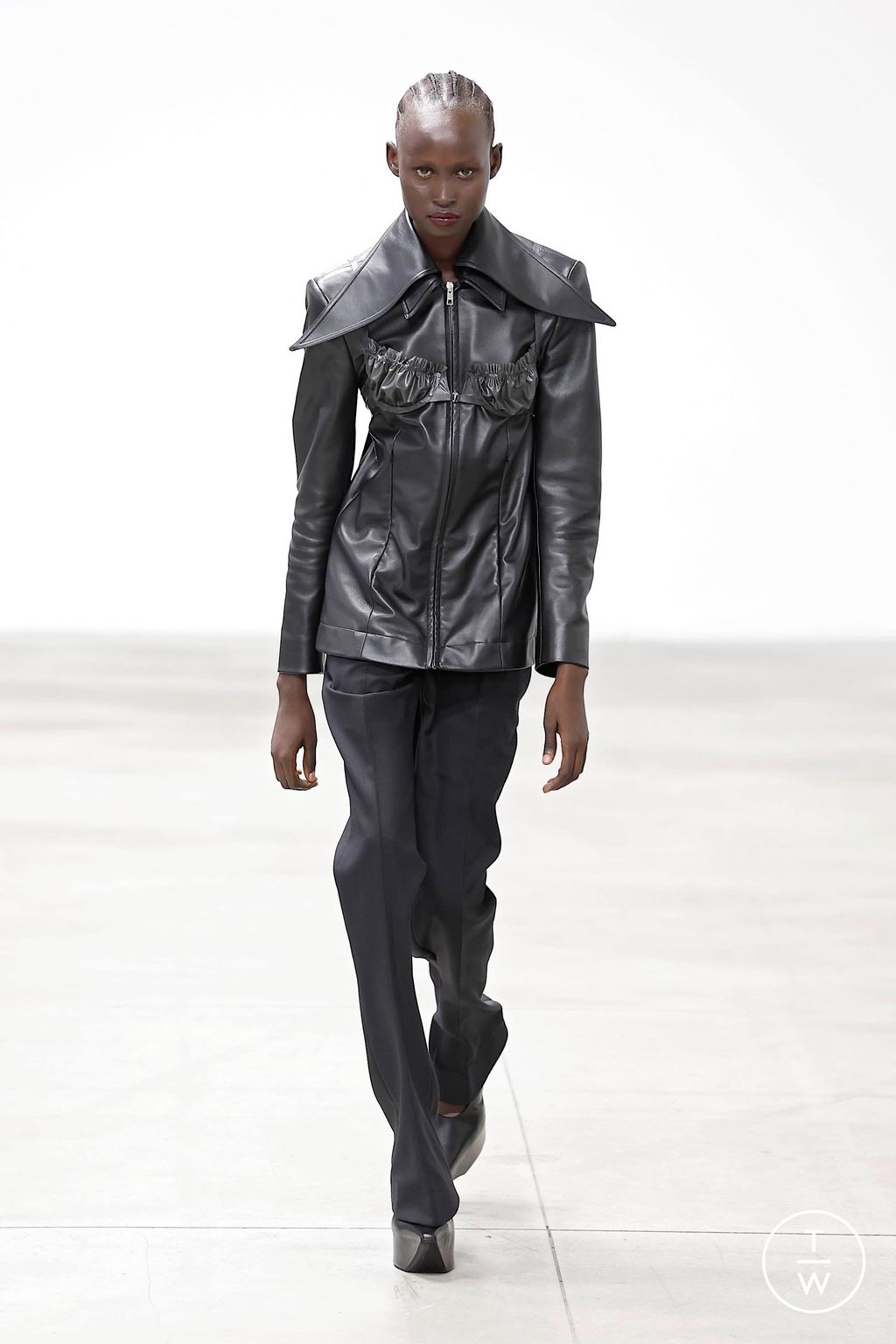 Fashion Week Milan Spring/Summer 2025 look 5 from the Jordanluca collection 男装