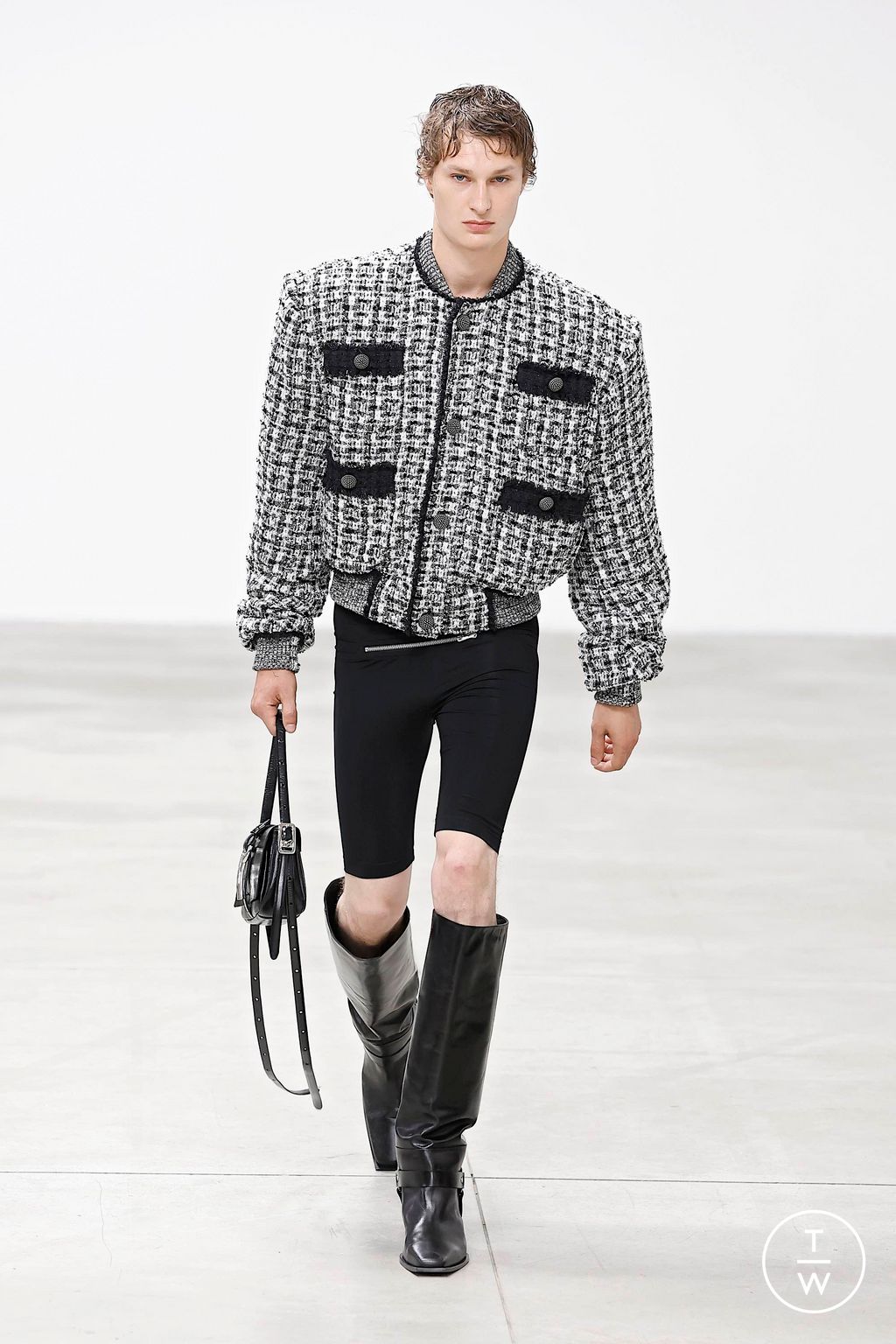Fashion Week Milan Spring/Summer 2025 look 6 de la collection Jordanluca menswear
