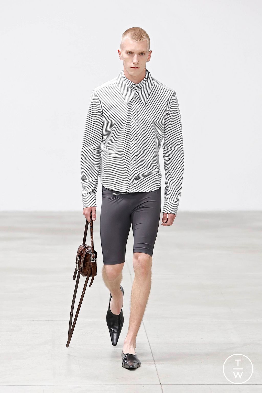Fashion Week Milan Spring/Summer 2025 look 8 from the Jordanluca collection 男装