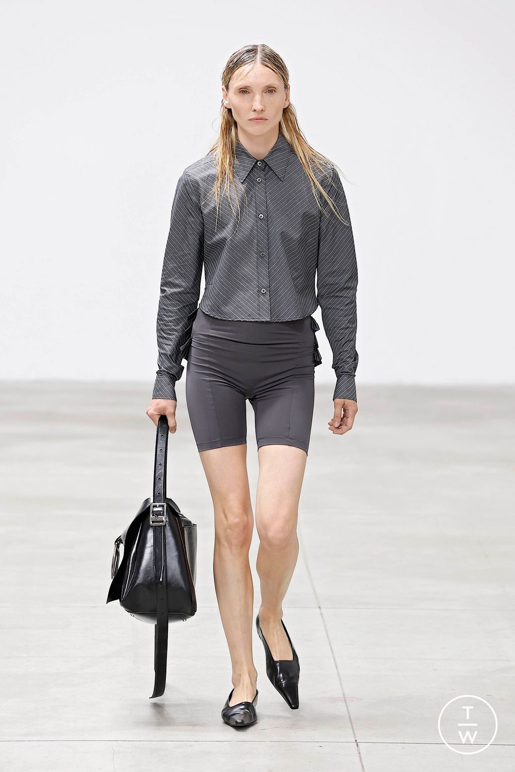 Fashion Week Milan Spring/Summer 2025 look 9 from the Jordanluca collection 男装