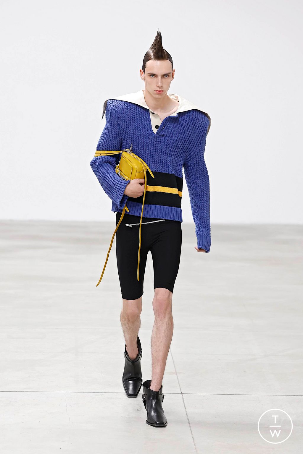 Fashion Week Milan Spring/Summer 2025 look 17 from the Jordanluca collection 男装