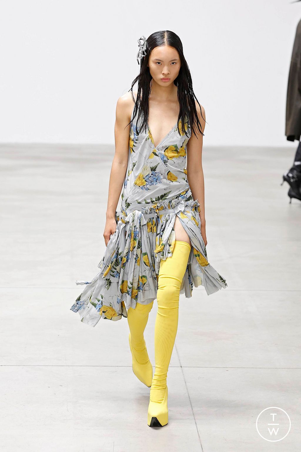 Fashion Week Milan Spring/Summer 2025 look 18 from the Jordanluca collection 男装