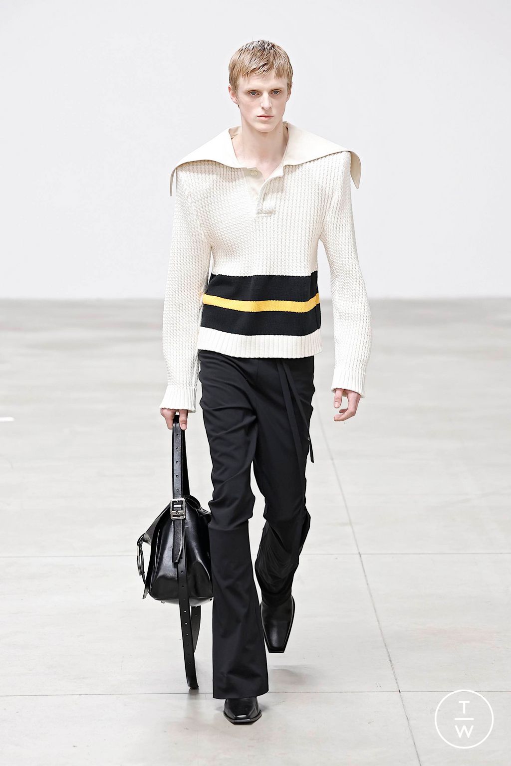 Fashion Week Milan Spring/Summer 2025 look 22 from the Jordanluca collection 男装