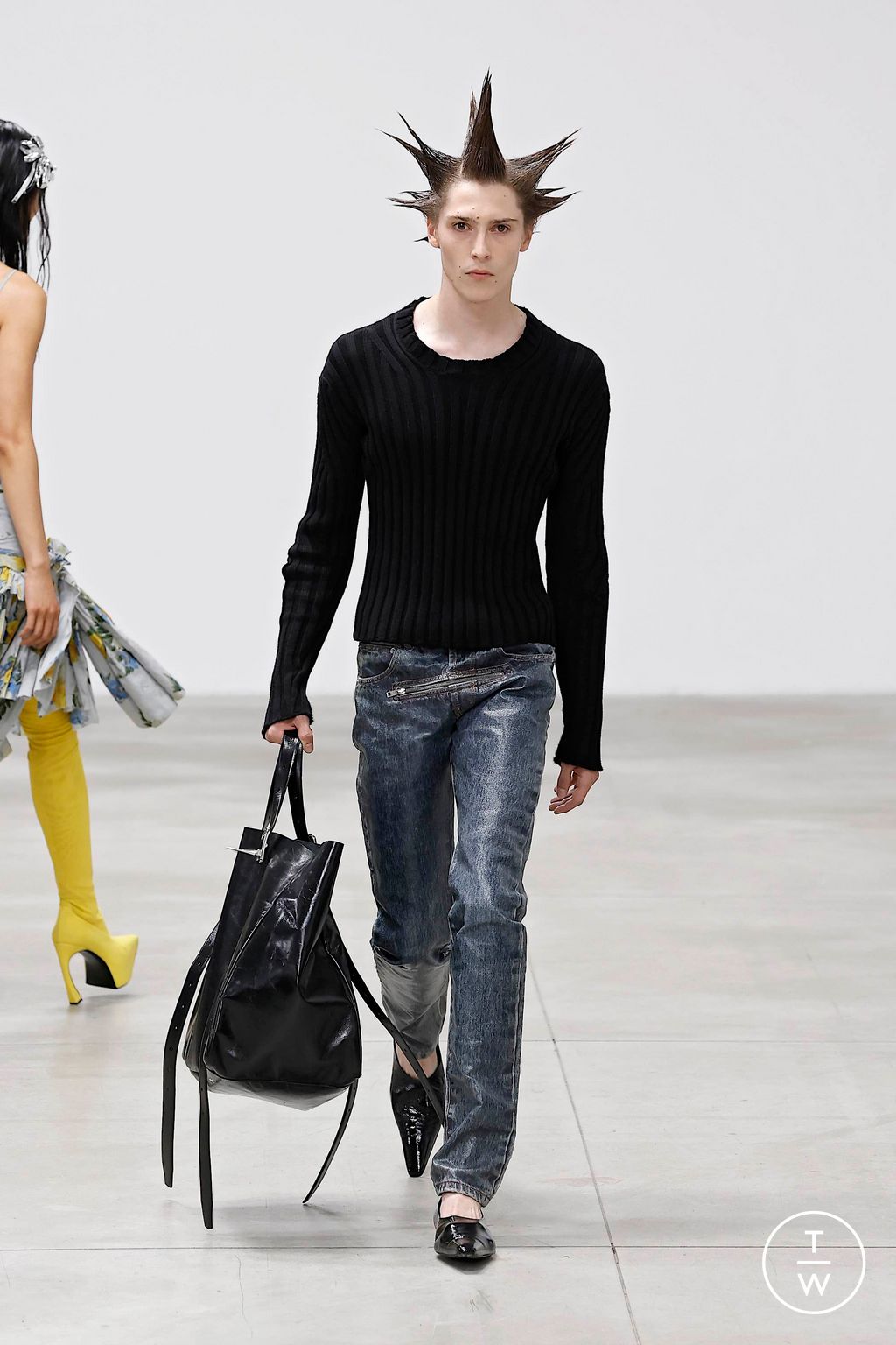 Fashion Week Milan Spring/Summer 2025 look 23 from the Jordanluca collection 男装