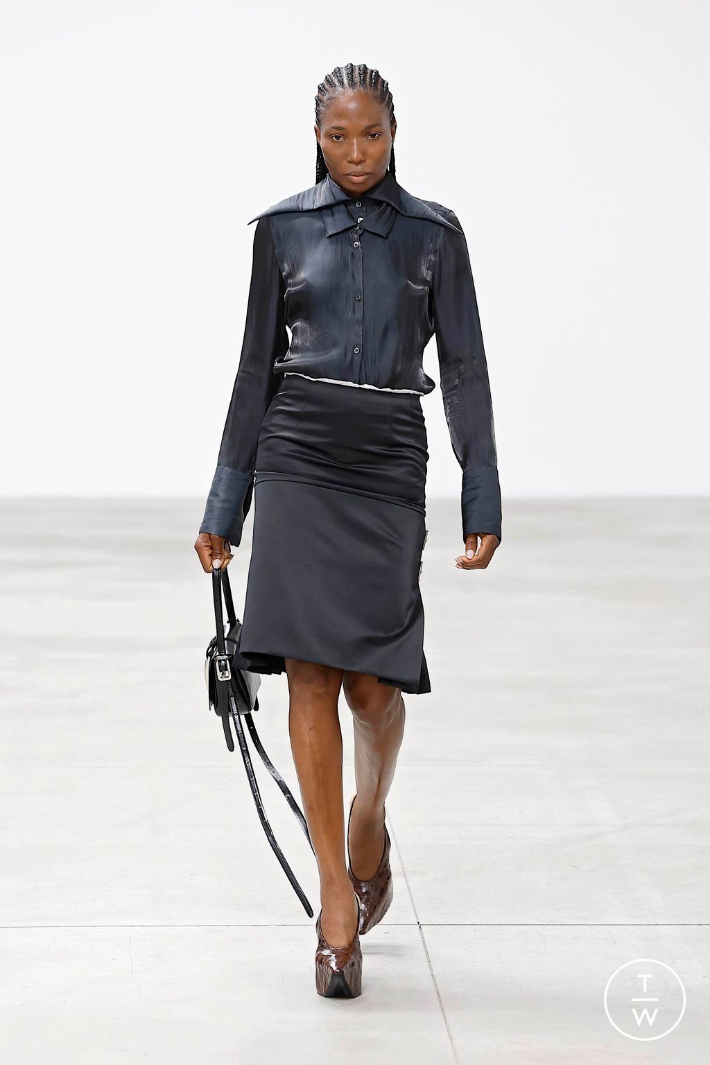 Fashion Week Milan Spring/Summer 2025 look 28 from the Jordanluca collection 男装