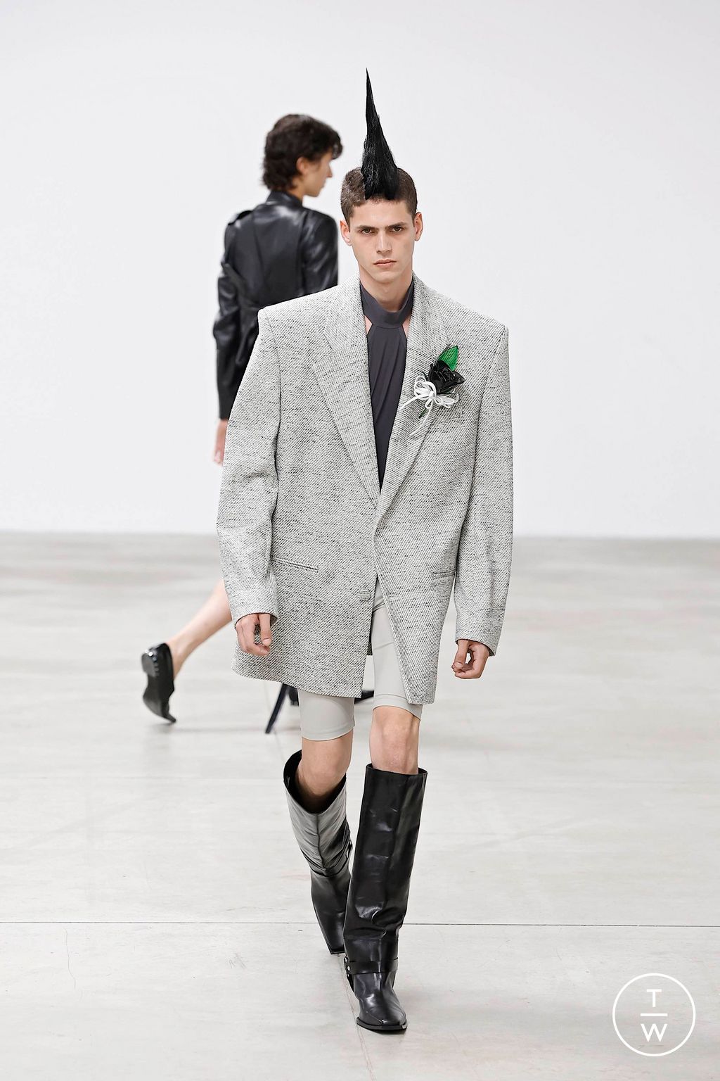 Fashion Week Milan Spring/Summer 2025 look 29 from the Jordanluca collection 男装