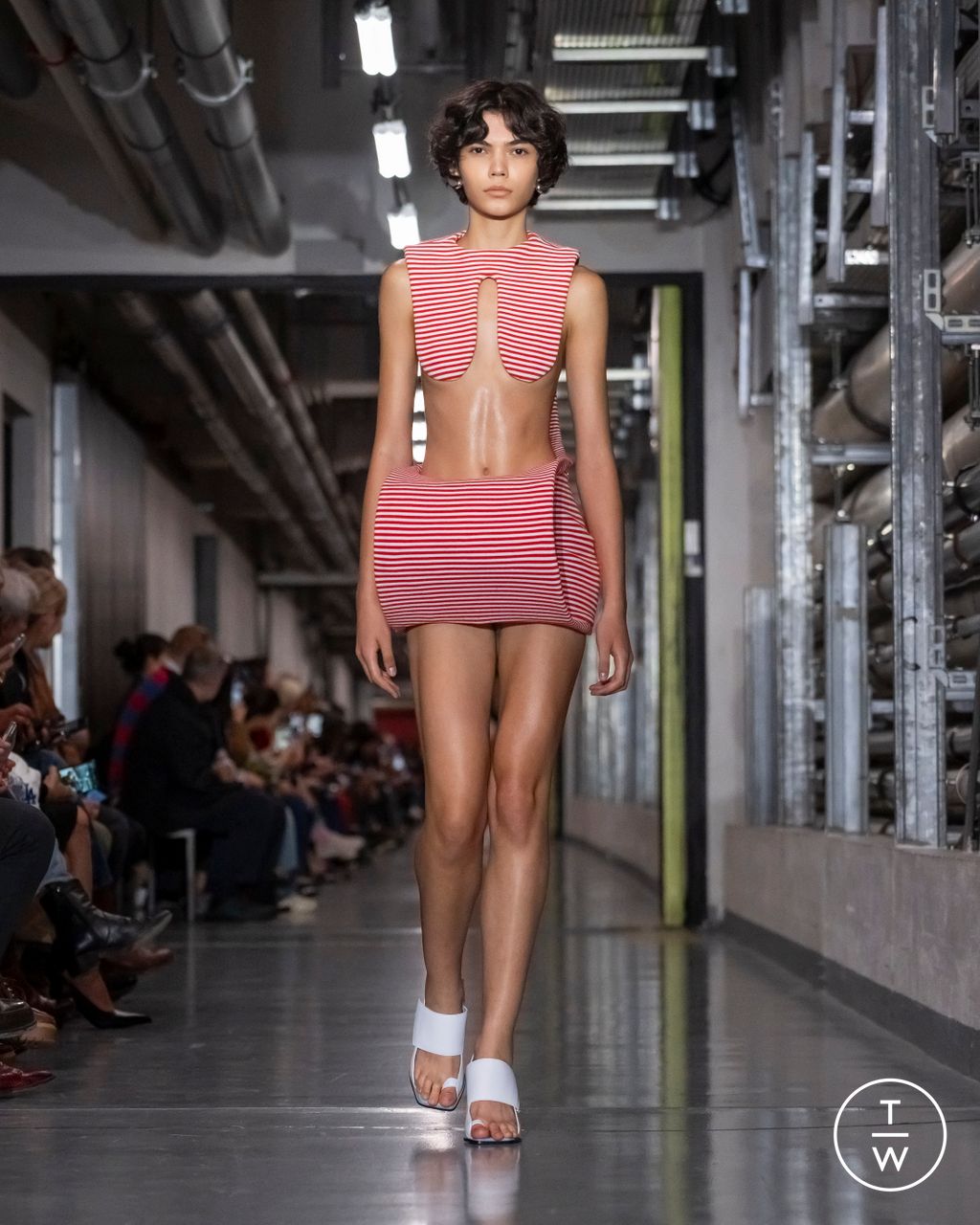 Fashion Week Paris Spring/Summer 2026 look 16 from the Jean Paul Gaultier collection womenswear