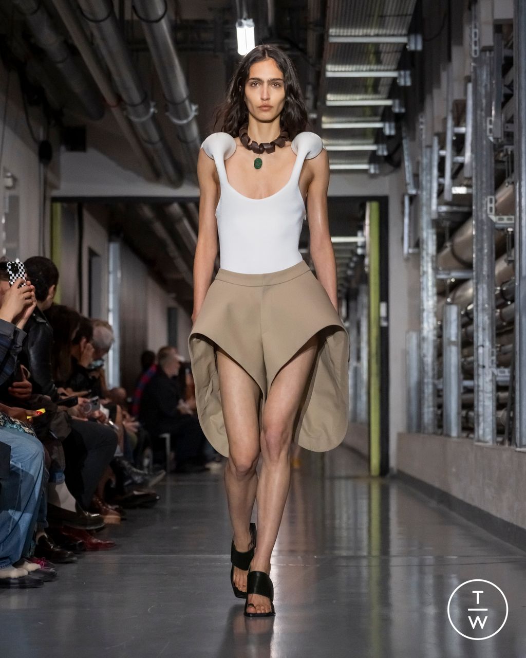 Fashion Week Paris Spring/Summer 2026 look 19 from the Jean Paul Gaultier collection womenswear