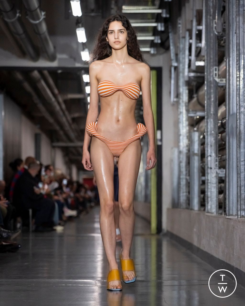 Fashion Week Paris Spring/Summer 2026 look 20 from the Jean Paul Gaultier collection womenswear