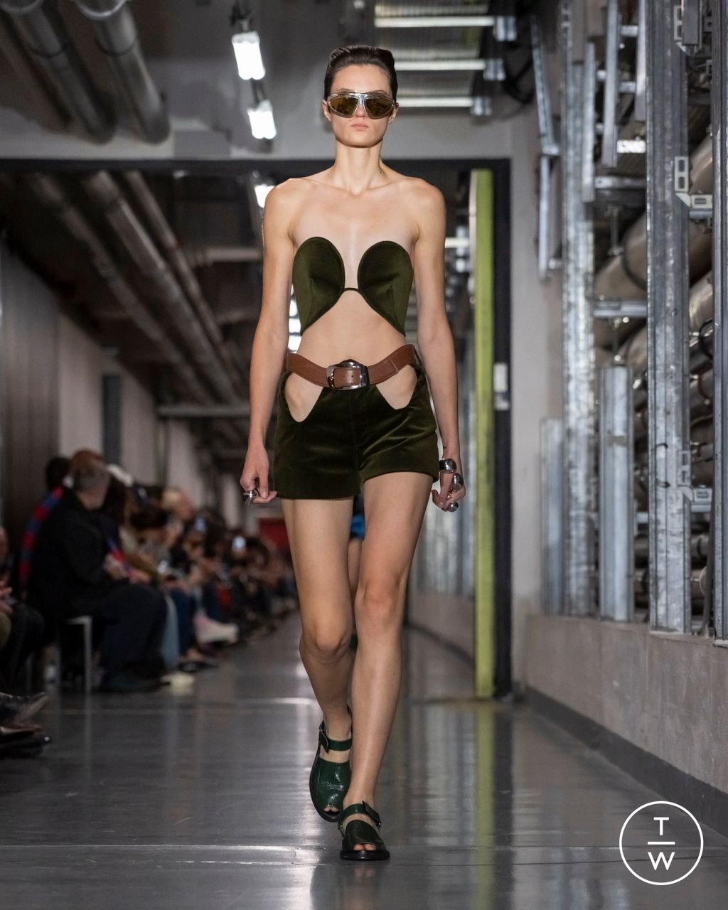 Fashion Week Paris Spring/Summer 2026 look 24 from the Jean Paul Gaultier collection womenswear