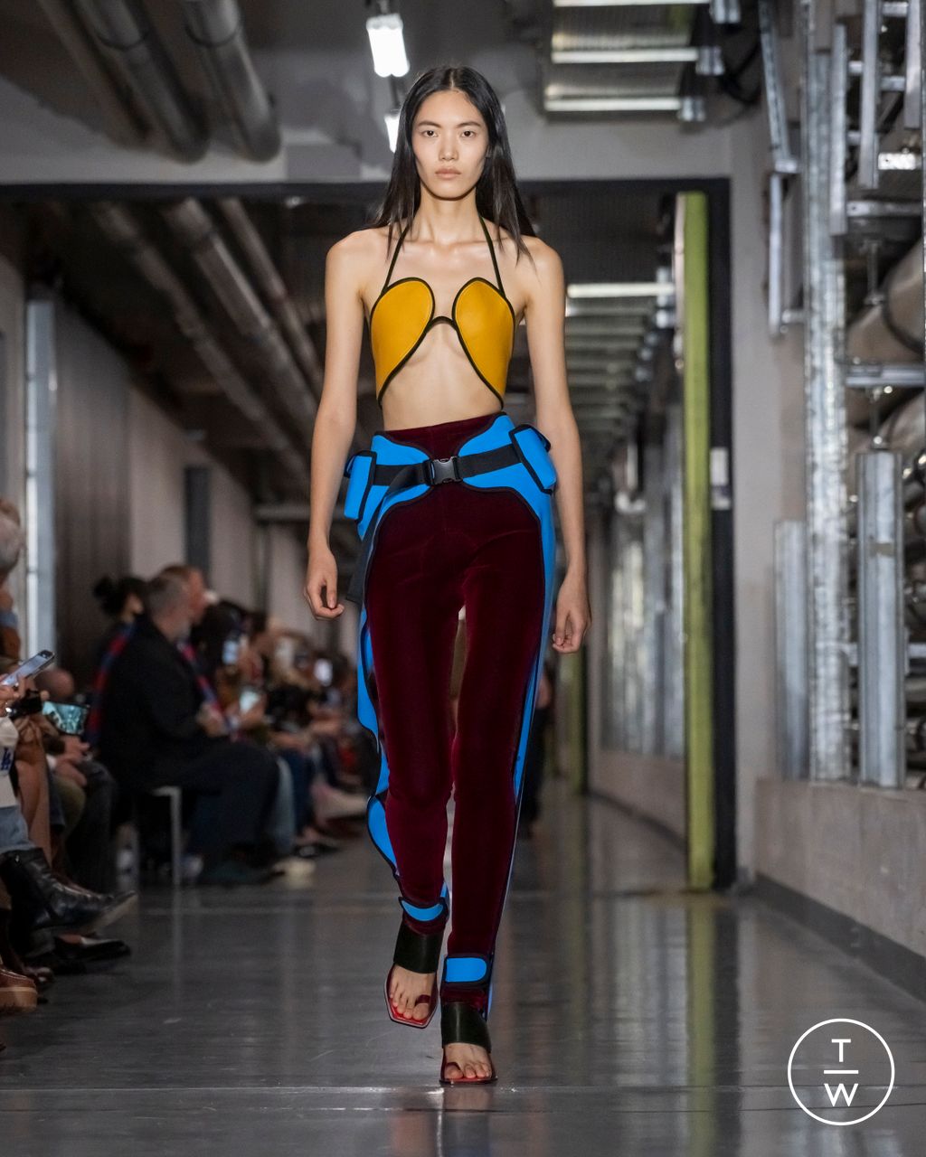 Fashion Week Paris Spring/Summer 2026 look 28 from the Jean Paul Gaultier collection womenswear