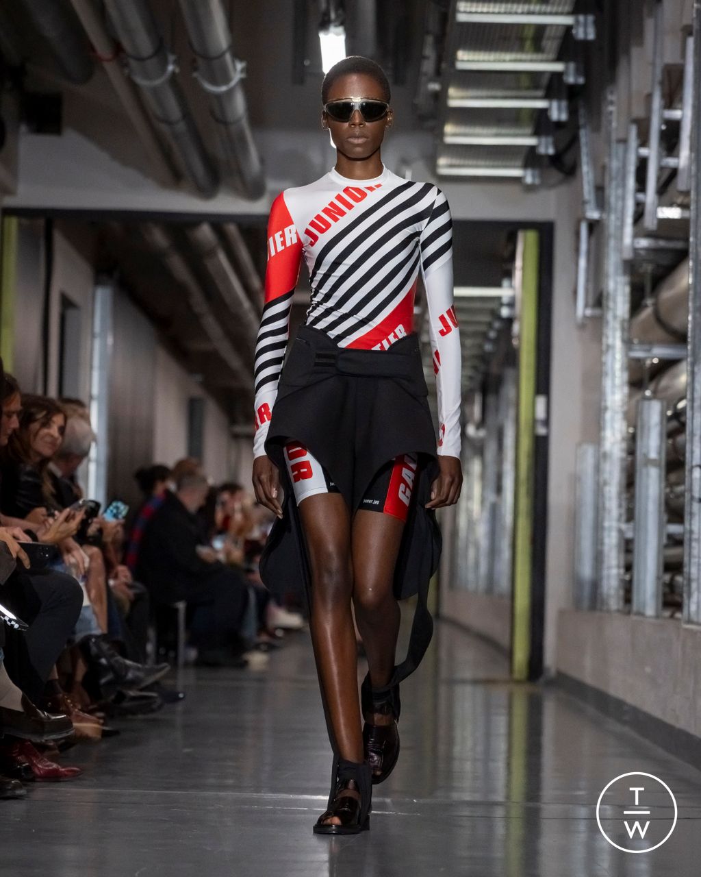 Fashion Week Paris Spring/Summer 2026 look 37 from the Jean Paul Gaultier collection womenswear