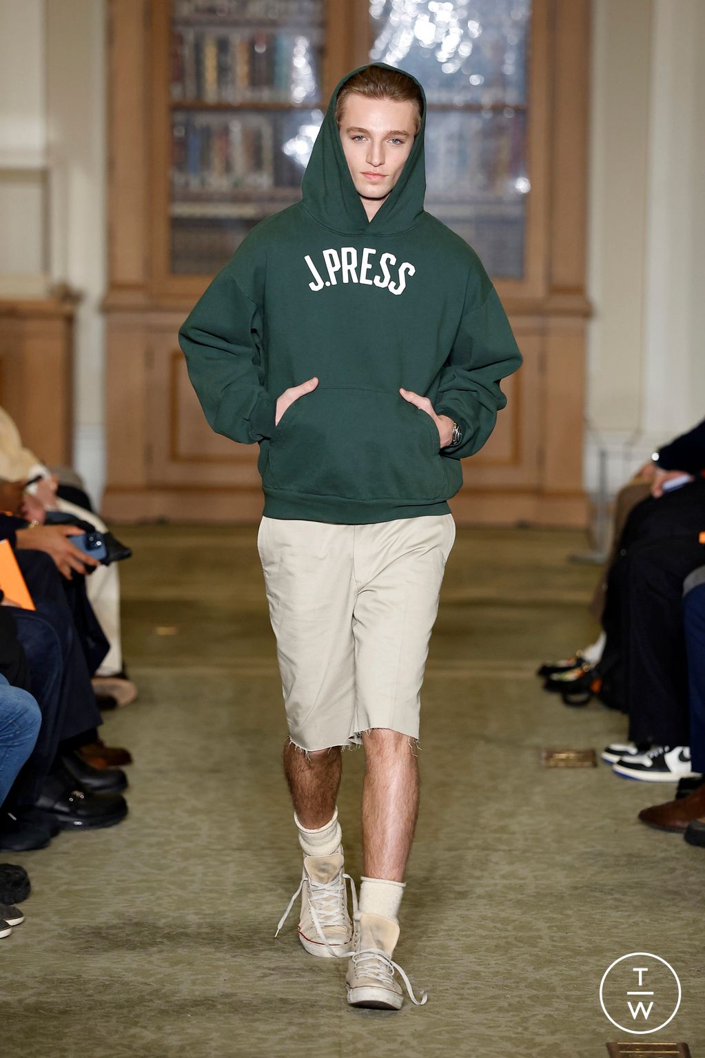 Fashion Week New York Fall/Winter 2026 look 29 de la collection J.Press womenswear