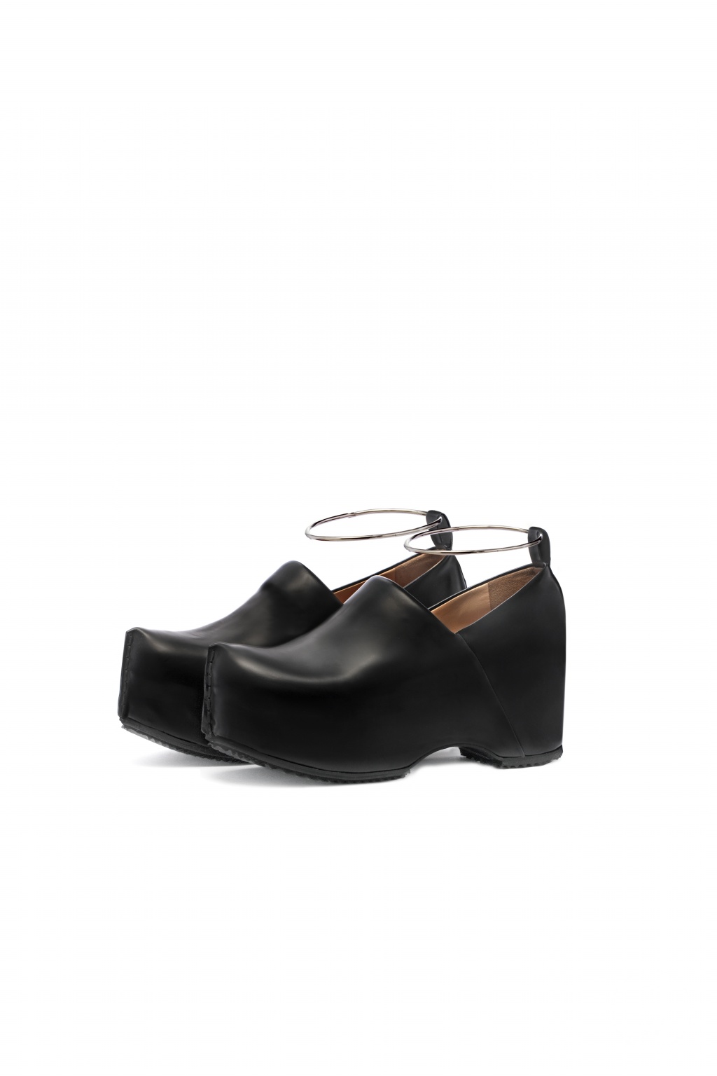 Fashion Week Milan Pre-Fall 2019 look 51 from the Jil Sander collection womenswear accessories