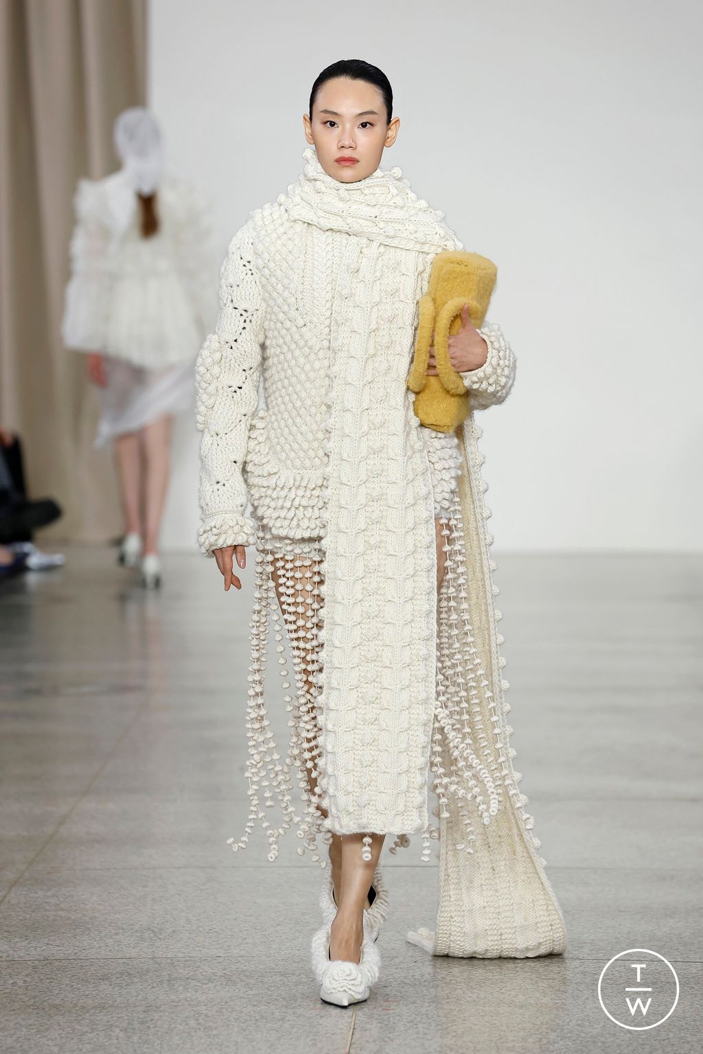 Fashion Week Milan Fall/Winter 2026 look 17 from the J.Salinas collection womenswear