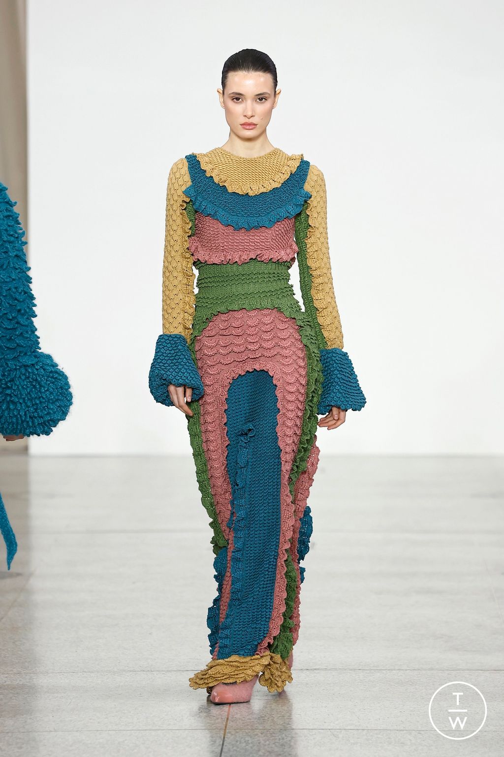 Fashion Week Milan Fall/Winter 2026 look 27 from the J.Salinas collection 女装