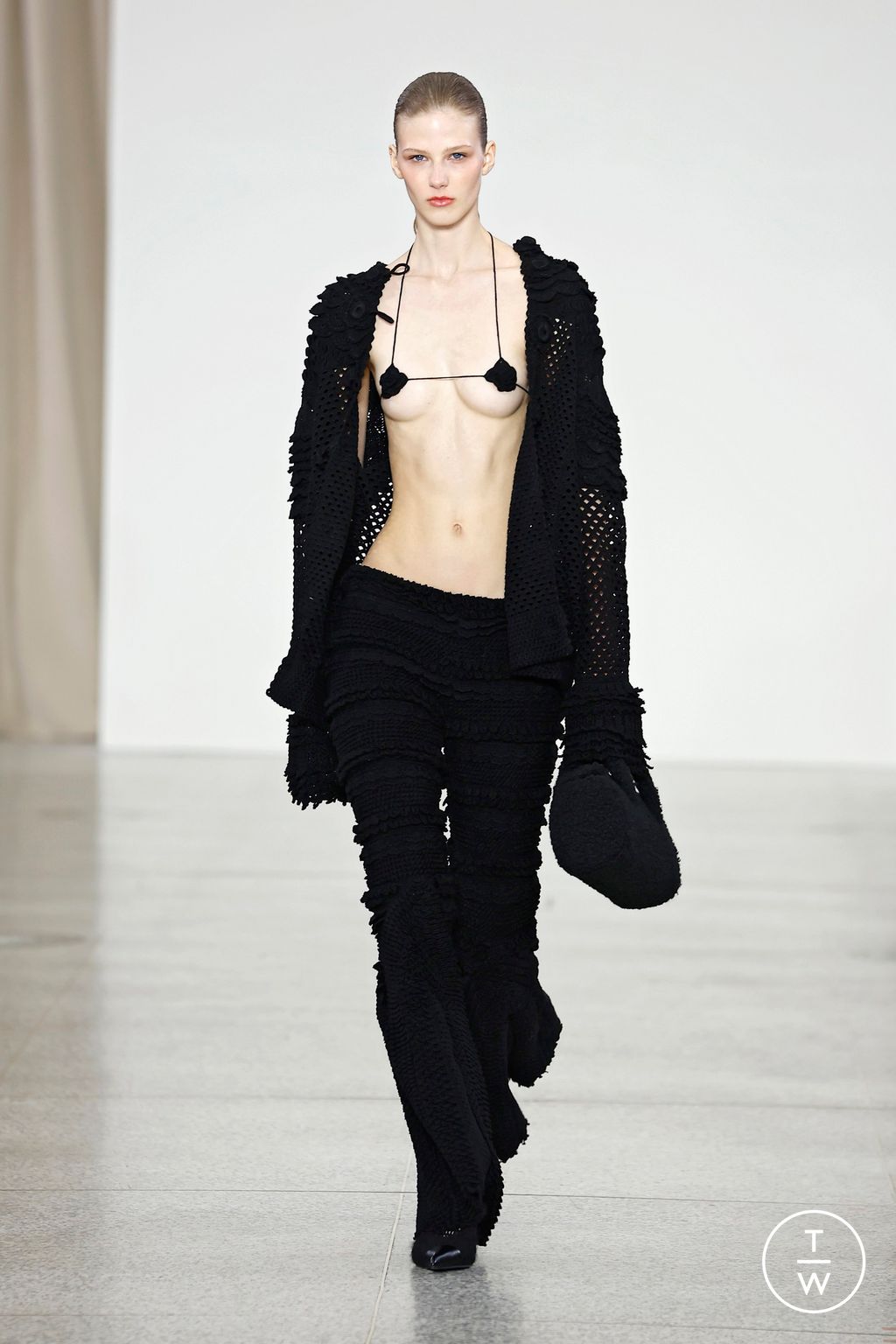Fashion Week Milan Fall/Winter 2026 look 35 from the J.Salinas collection 女装