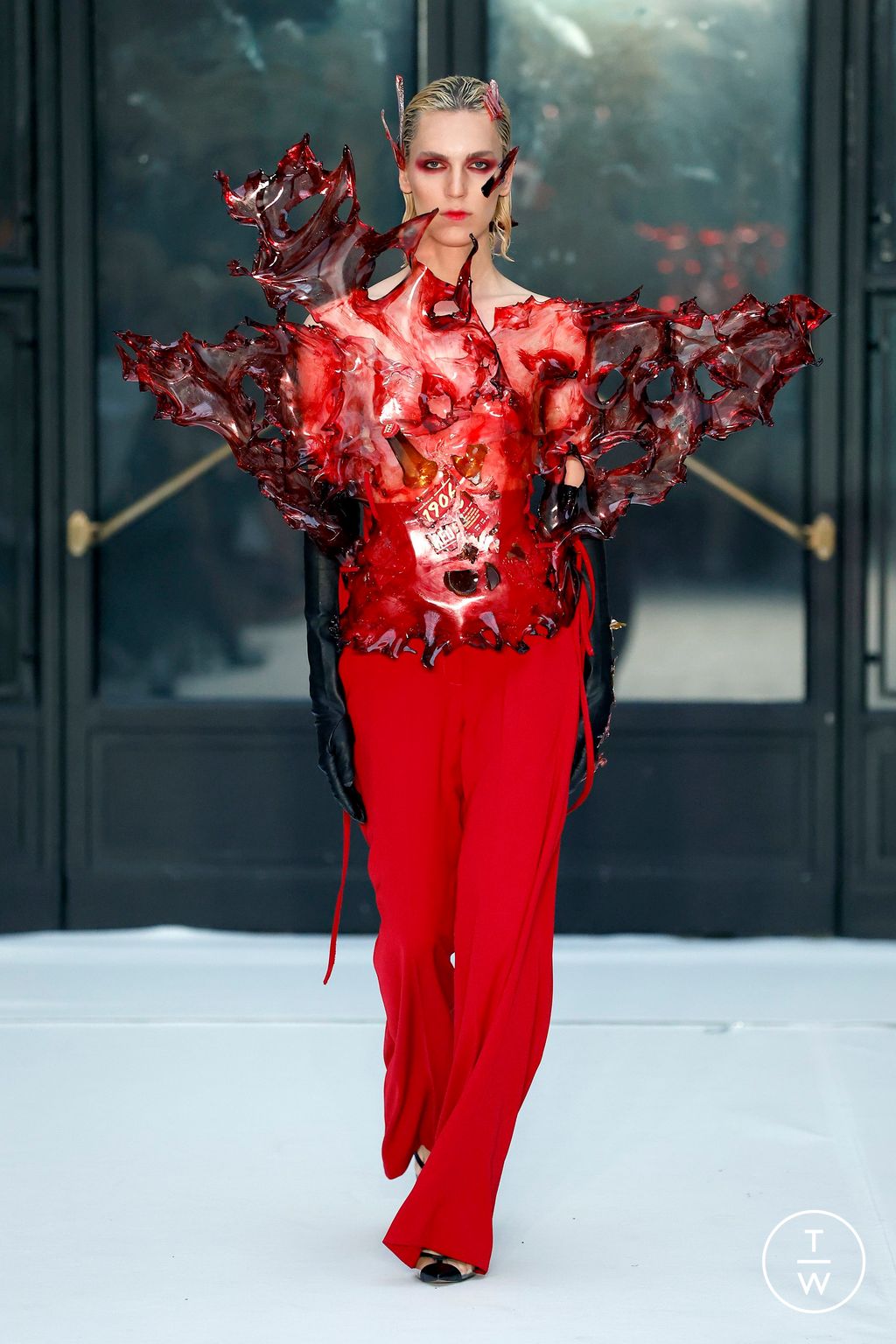 Fashion Week Paris Fall/Winter 2024 look 56 de la collection Juana Martin couture