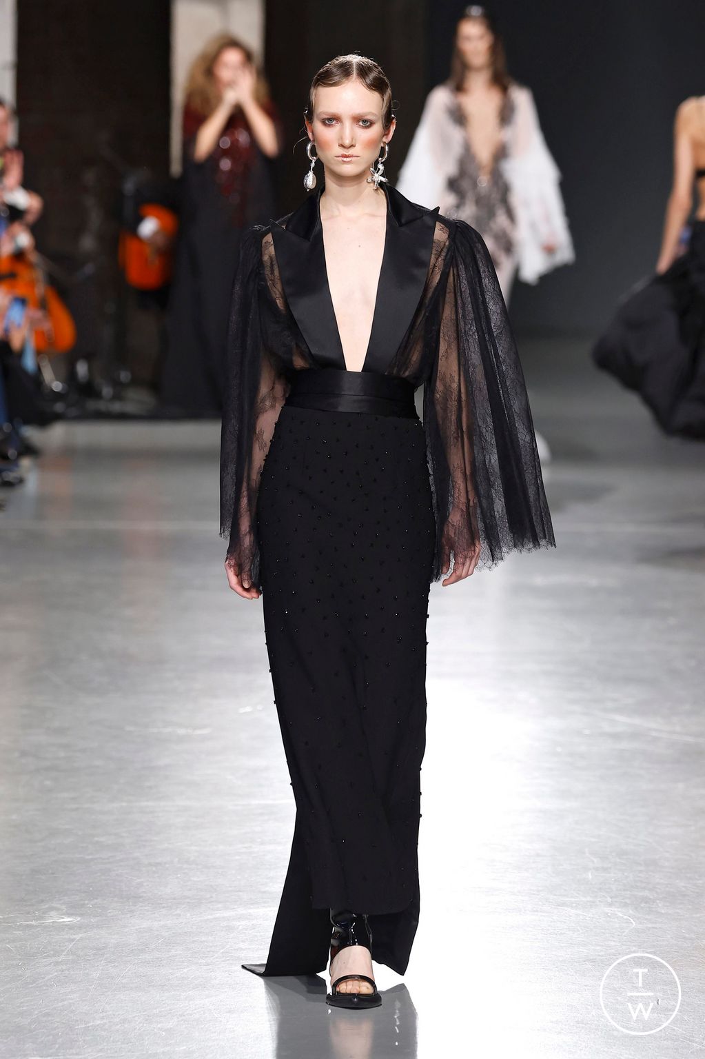 Fashion Week Paris Spring/Summer 2025 look 10 de la collection Juana Martin couture