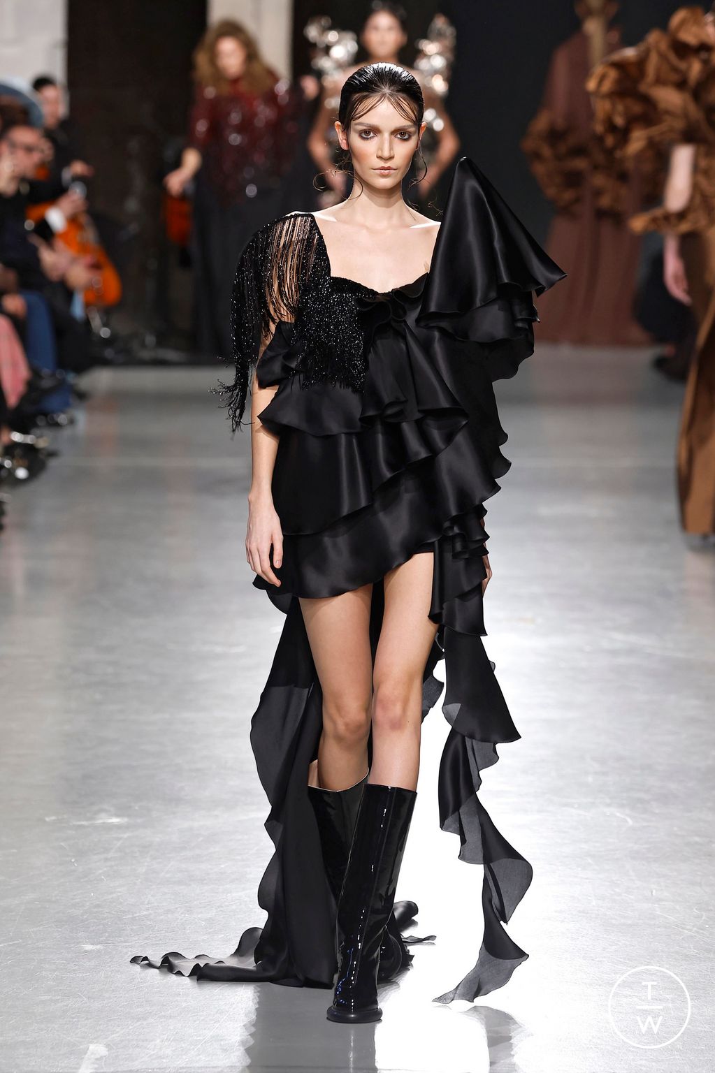 Fashion Week Paris Spring/Summer 2025 look 17 from the Juana Martin collection couture