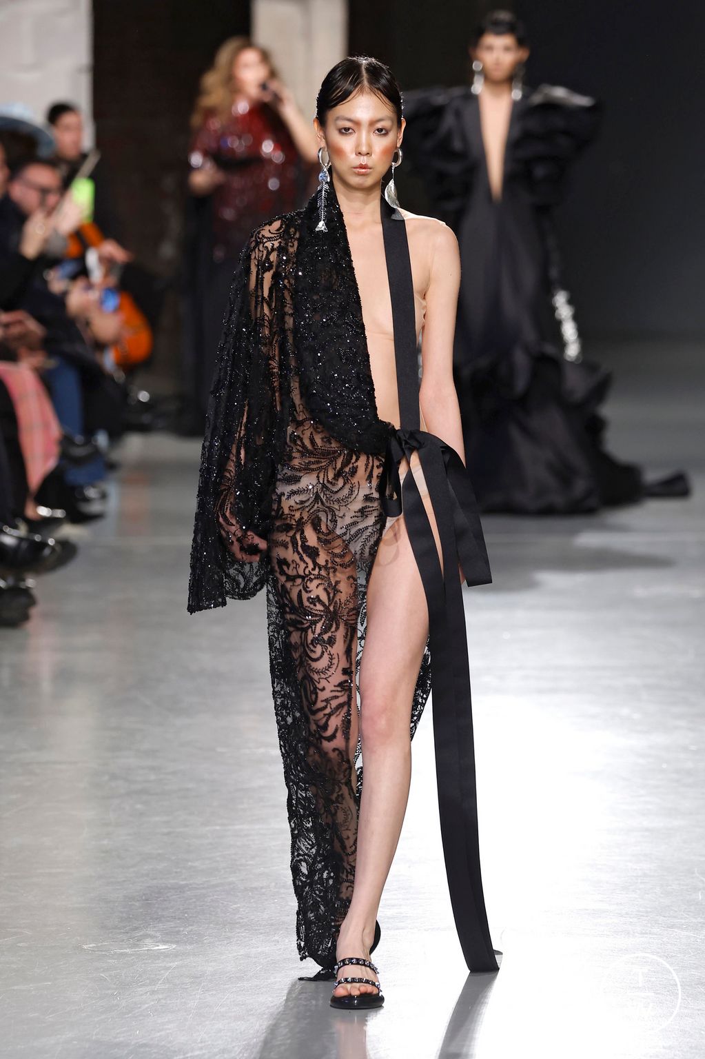 Fashion Week Paris Spring/Summer 2025 look 26 from the Juana Martin collection couture