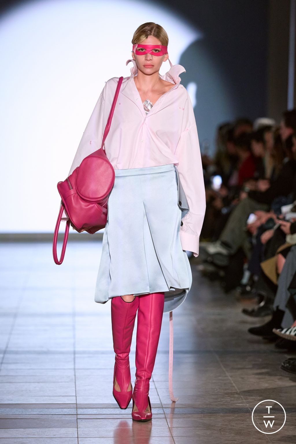 Fashion Week Paris Fall/Winter 2026 look 25 from the Julie Kegels collection womenswear