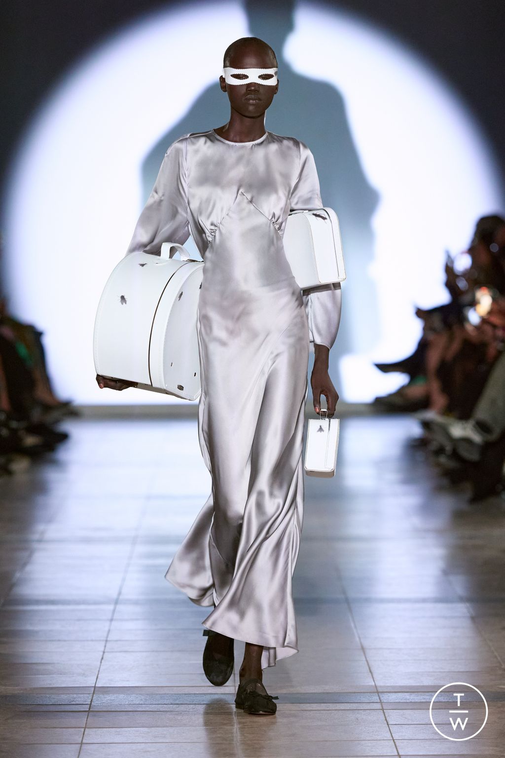 Fashion Week Paris Fall/Winter 2026 look 34 de la collection Julie Kegels womenswear