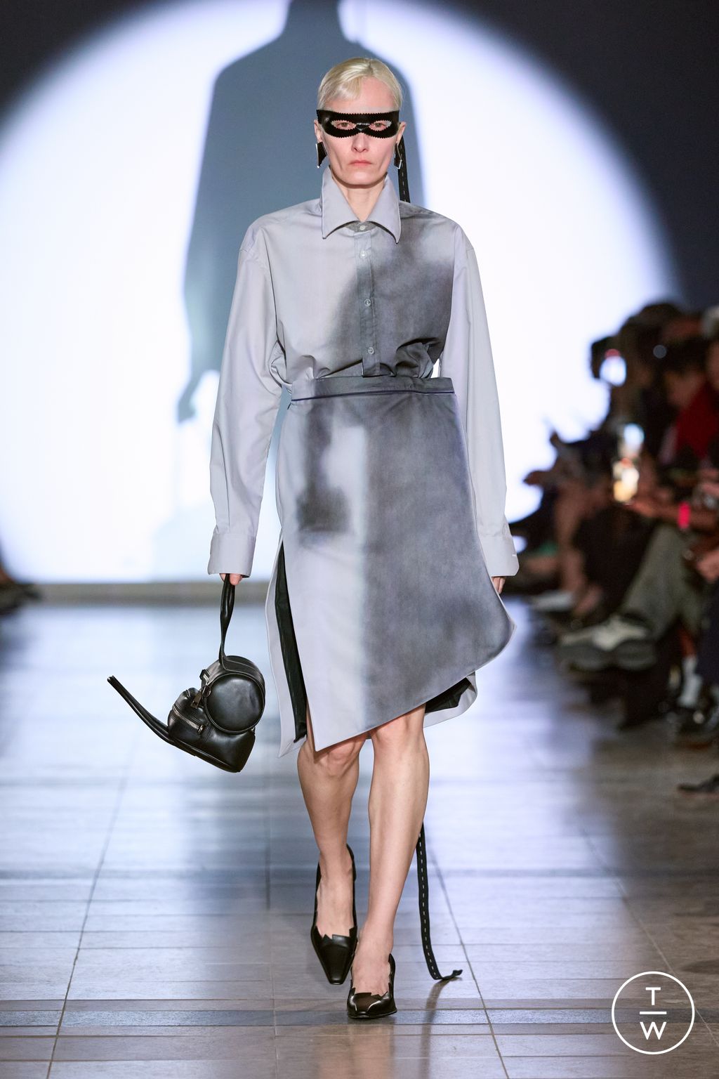 Fashion Week Paris Fall/Winter 2026 look 36 de la collection Julie Kegels womenswear