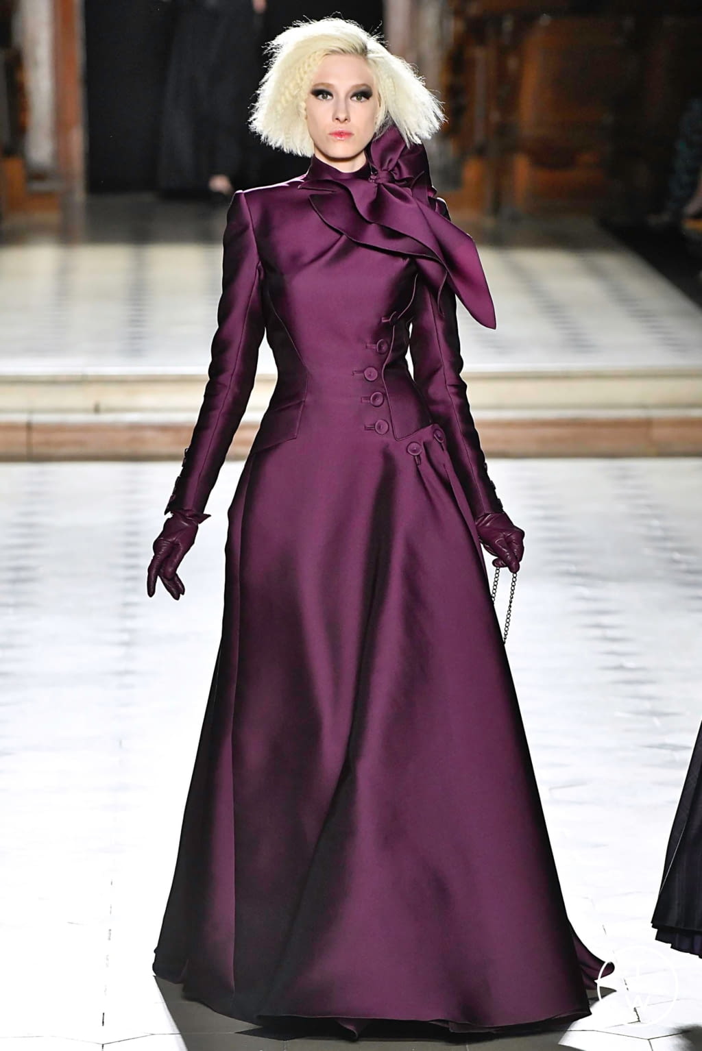 Fashion Week Paris Fall/Winter 2019 look 14 from the Julien Fournié collection 高级定制