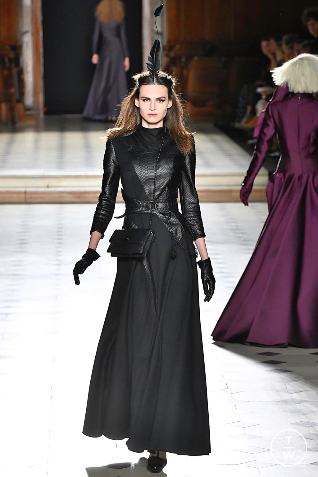 Fashion Week Paris Fall/Winter 2019 look 15 from the Julien Fournié collection couture