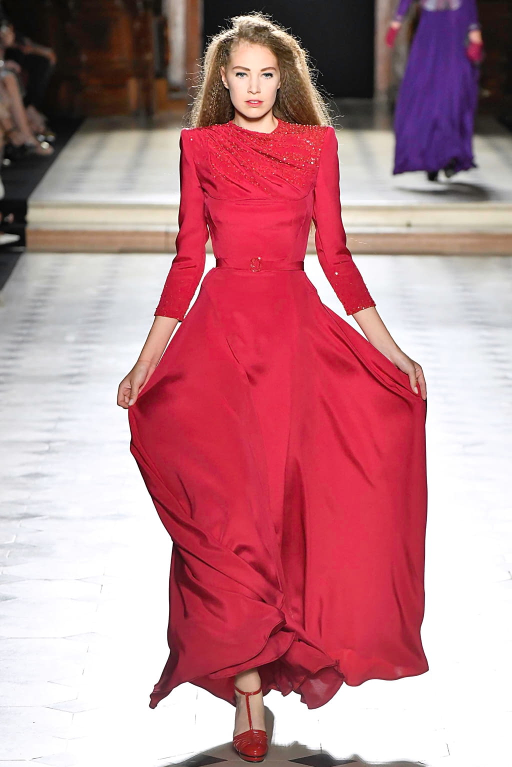 Fashion Week Paris Fall/Winter 2019 look 22 from the Julien Fournié collection couture
