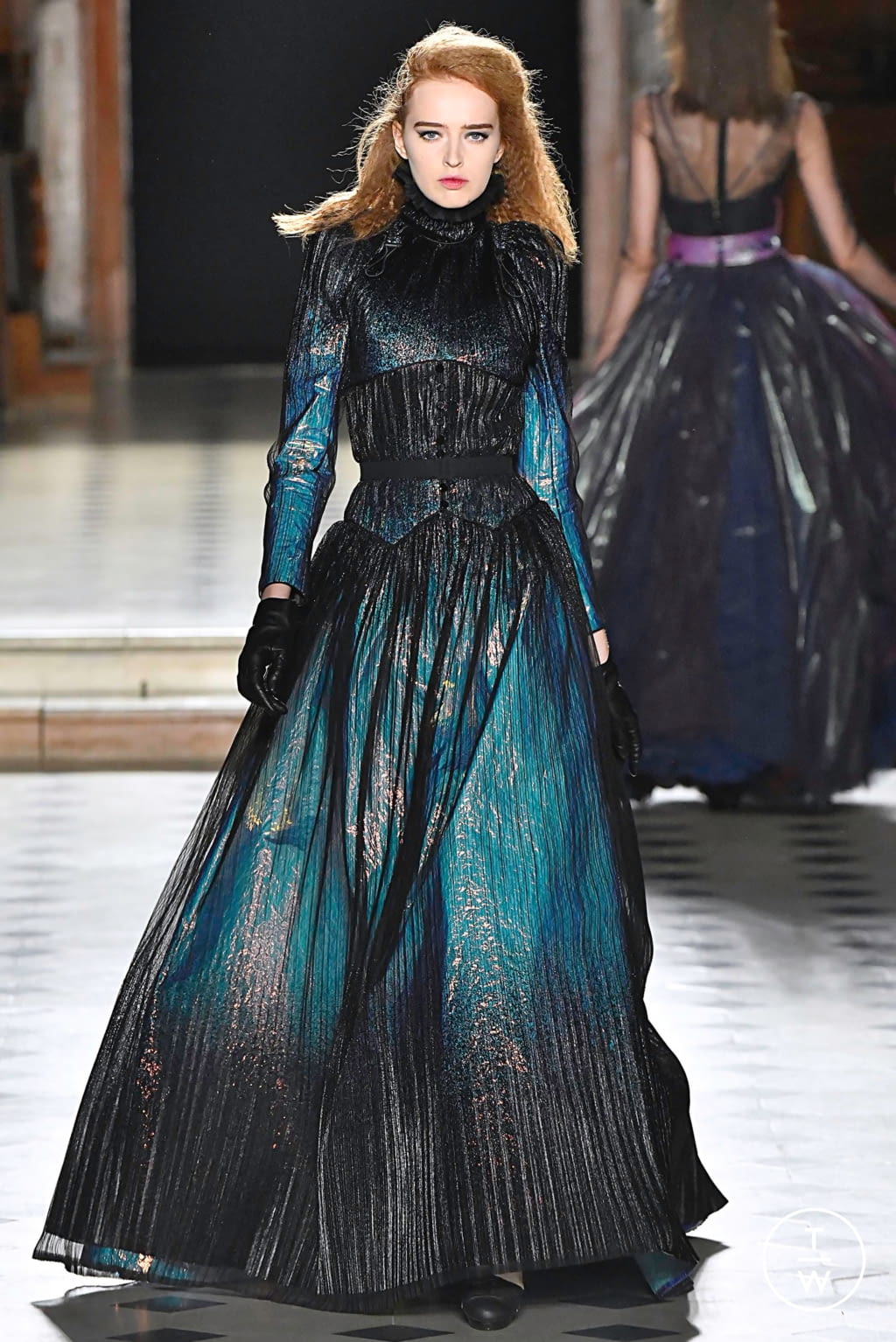 Fashion Week Paris Fall/Winter 2019 look 28 from the Julien Fournié collection couture