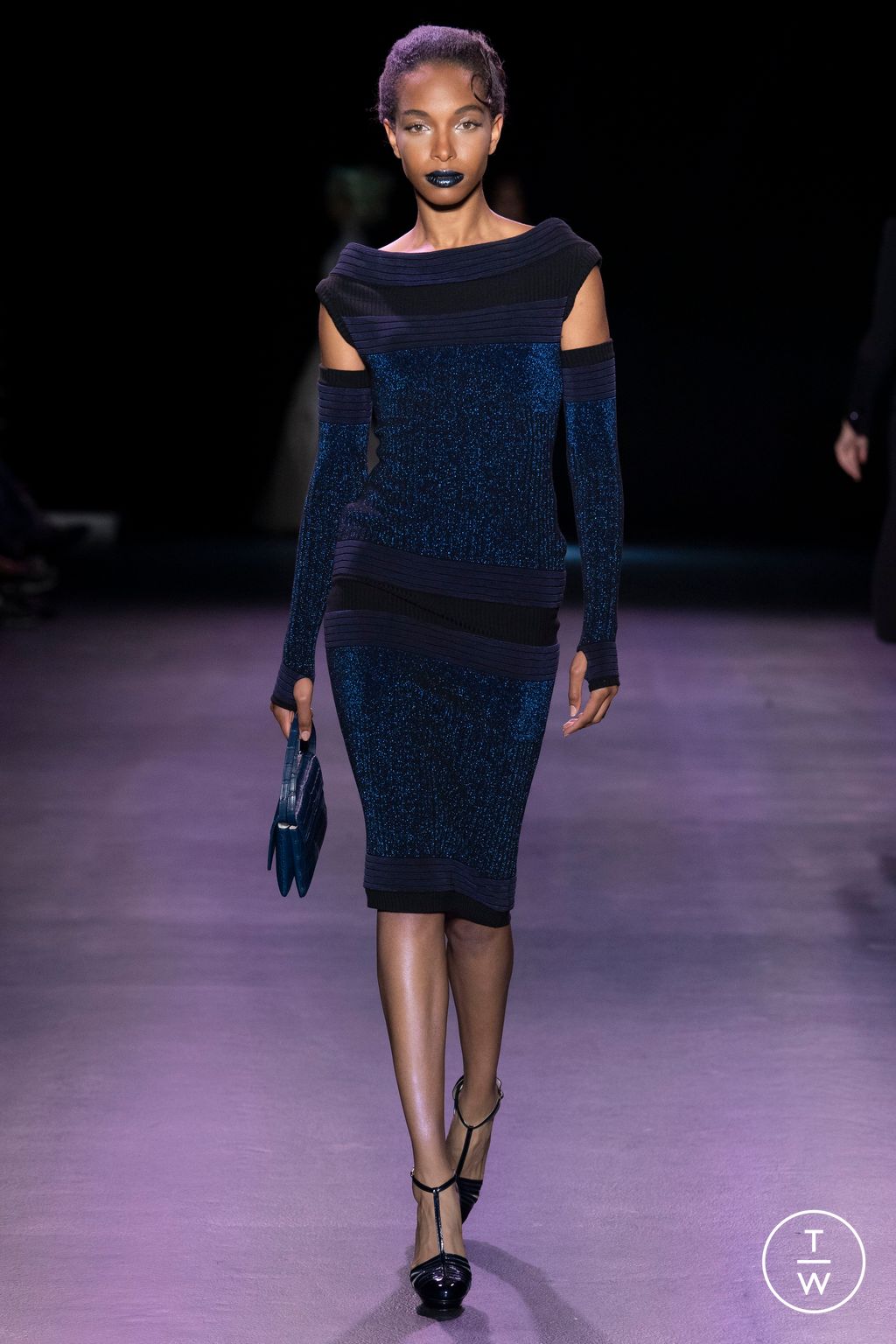 Fashion Week Paris Fall/Winter 2022 look 3 from the Julien Fournié collection couture