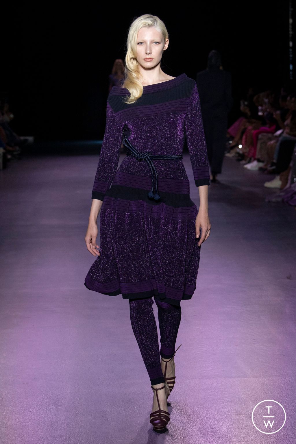 Fashion Week Paris Fall/Winter 2022 look 5 from the Julien Fournié collection 高级定制